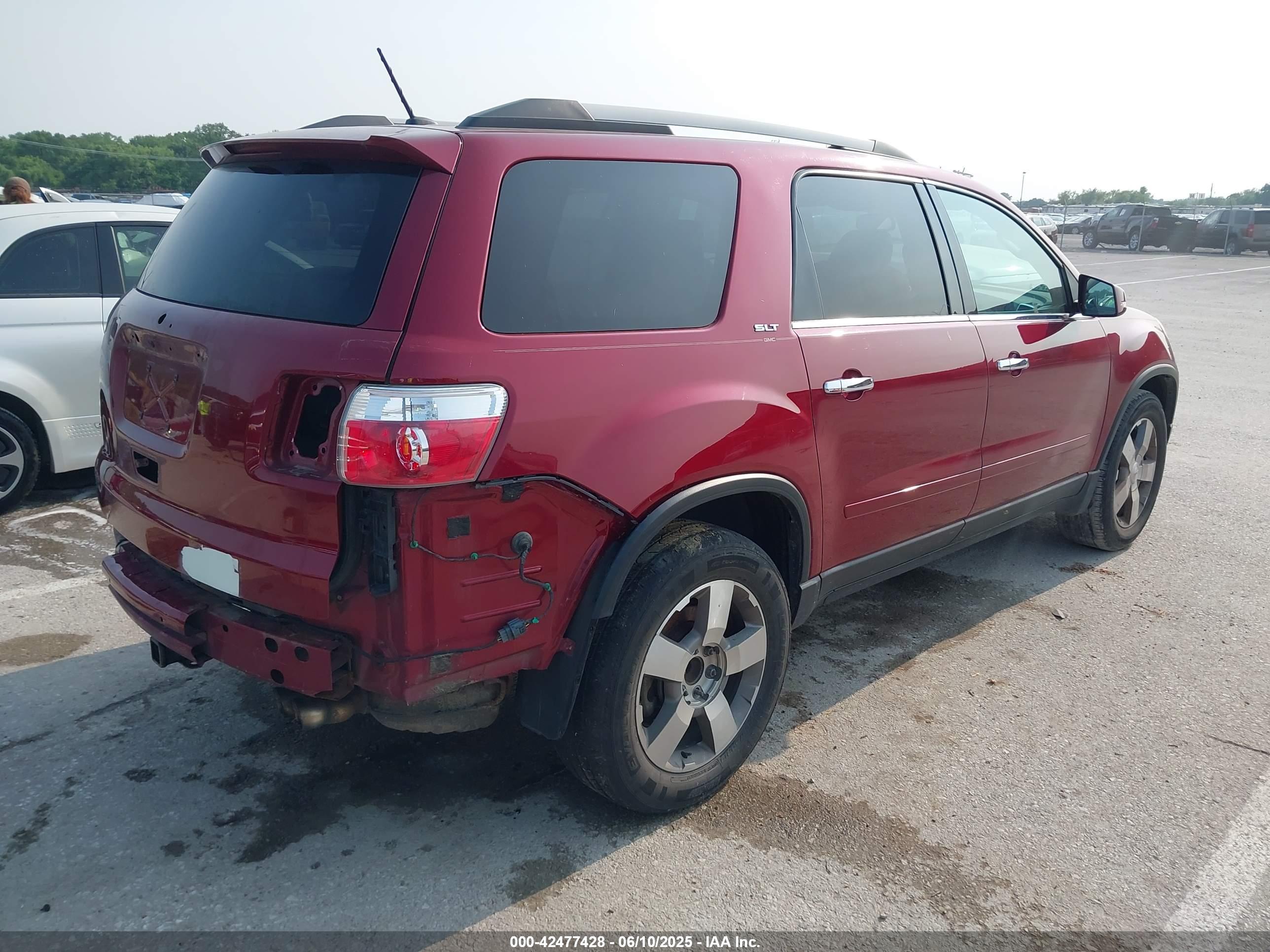 GMC ACADIA image 4
