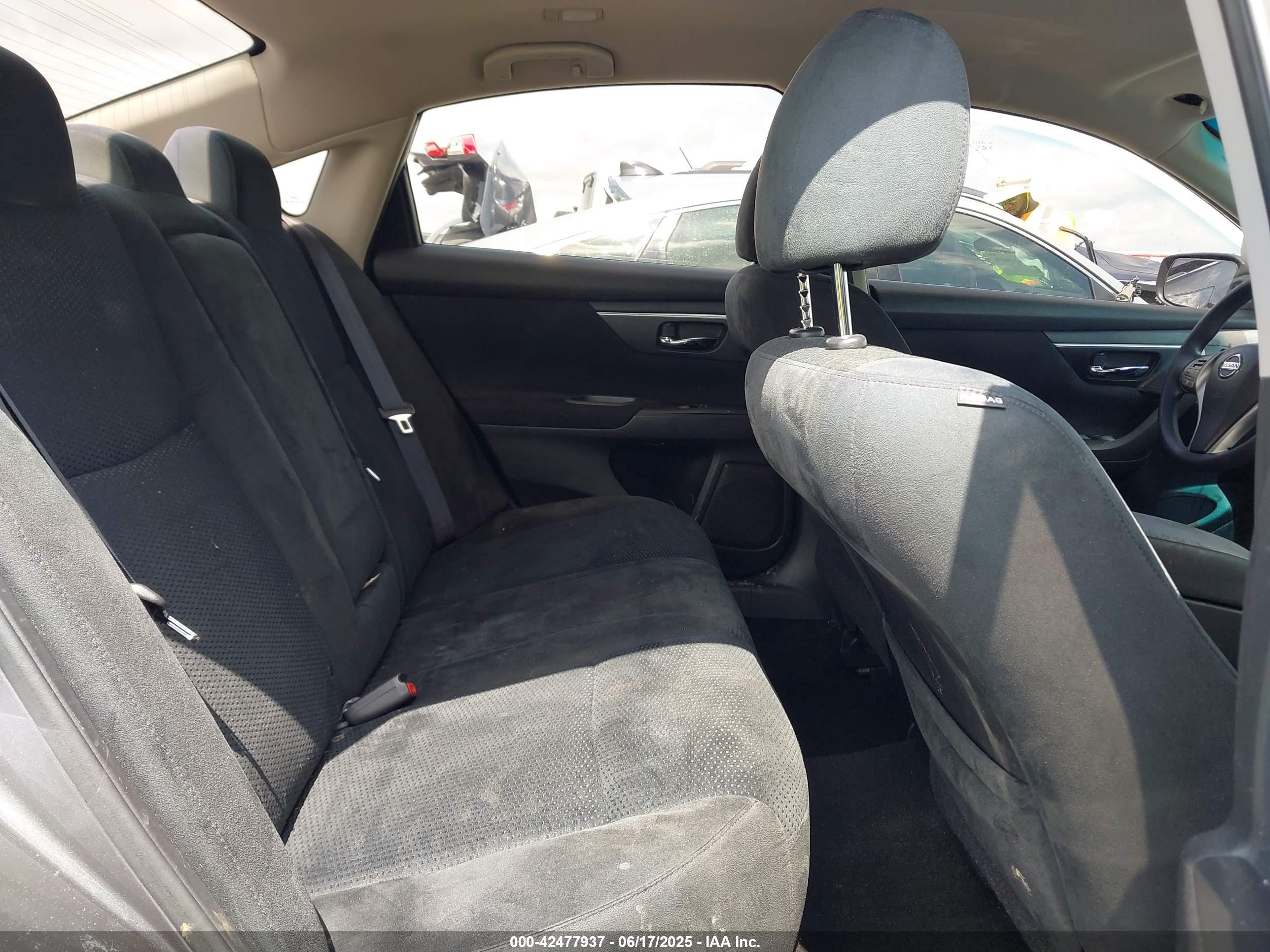 NISSAN ALTIMA image 8