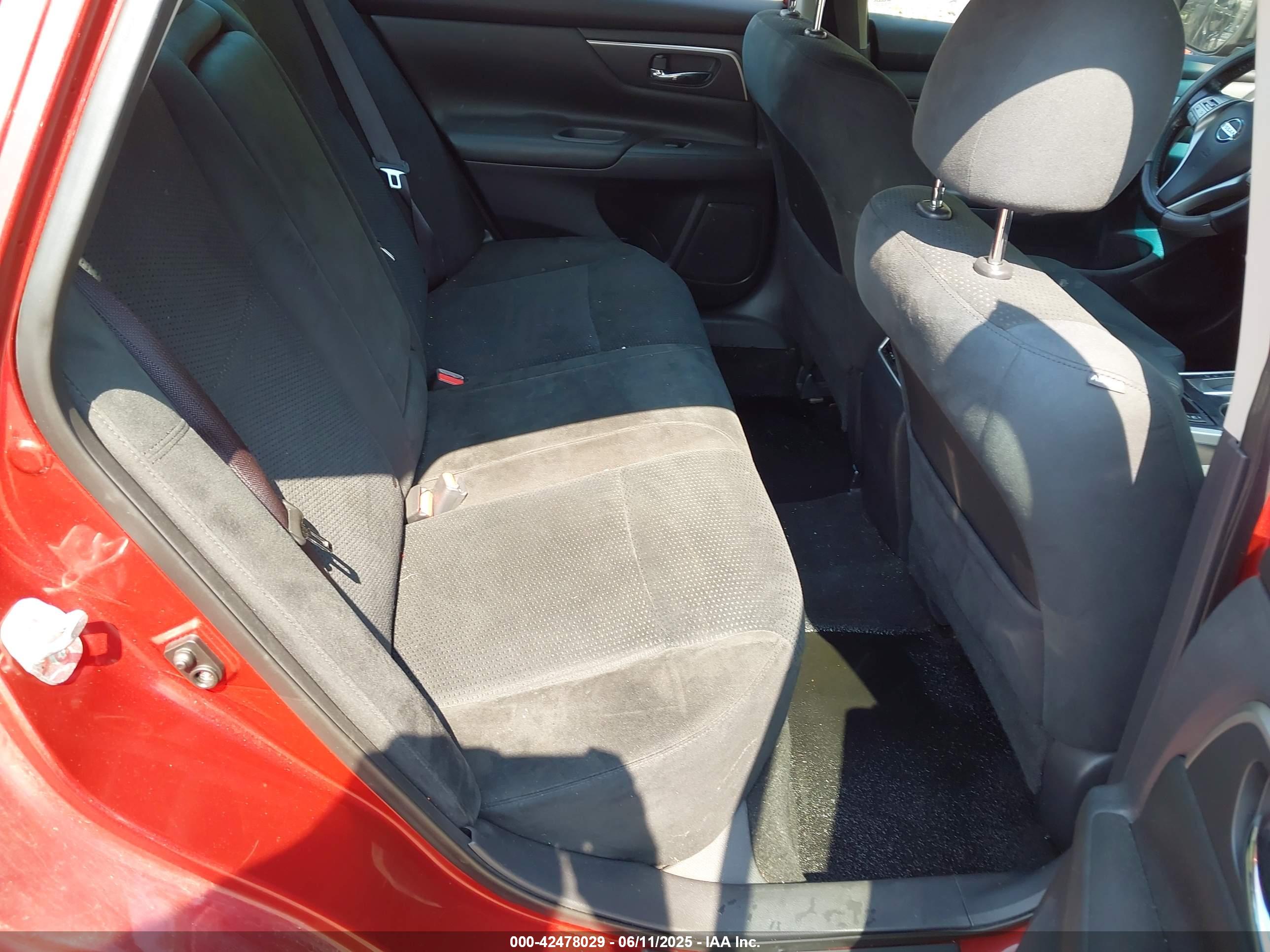 NISSAN ALTIMA image 8