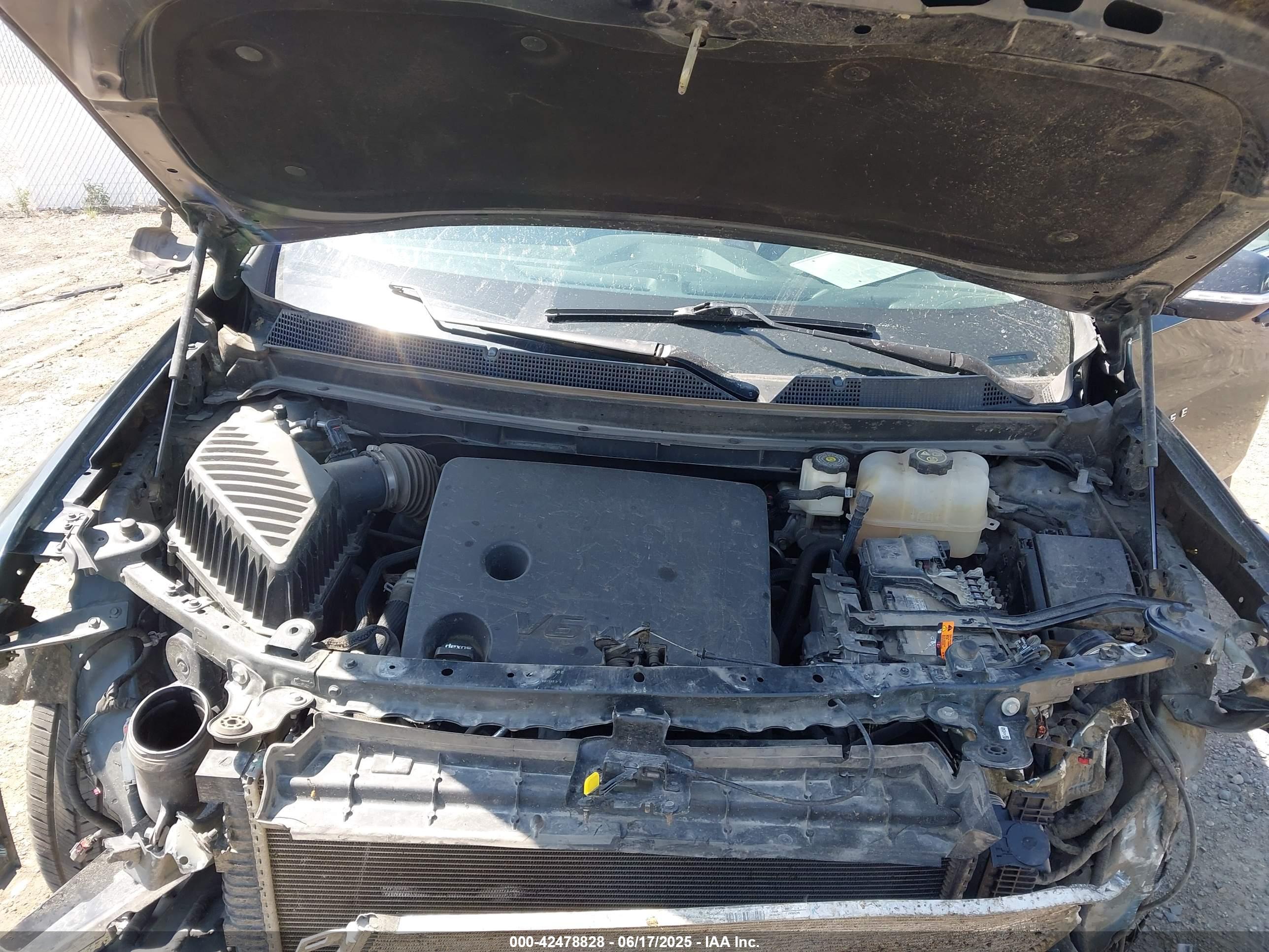 CHEVROLET TRAVERSE image 10