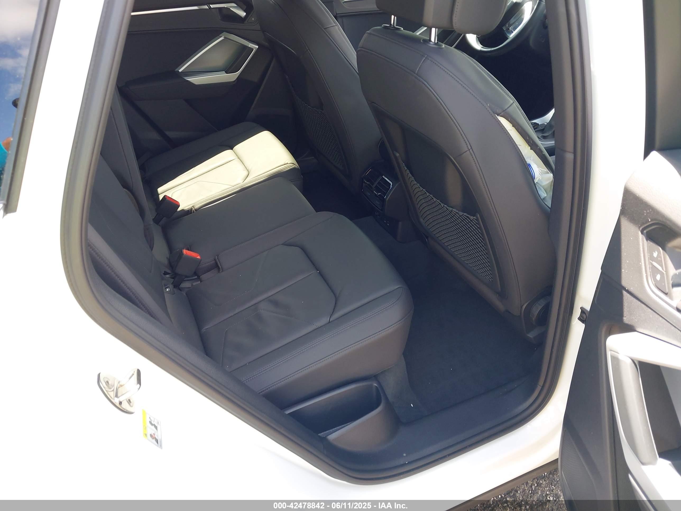 AUDI Q3 image 8