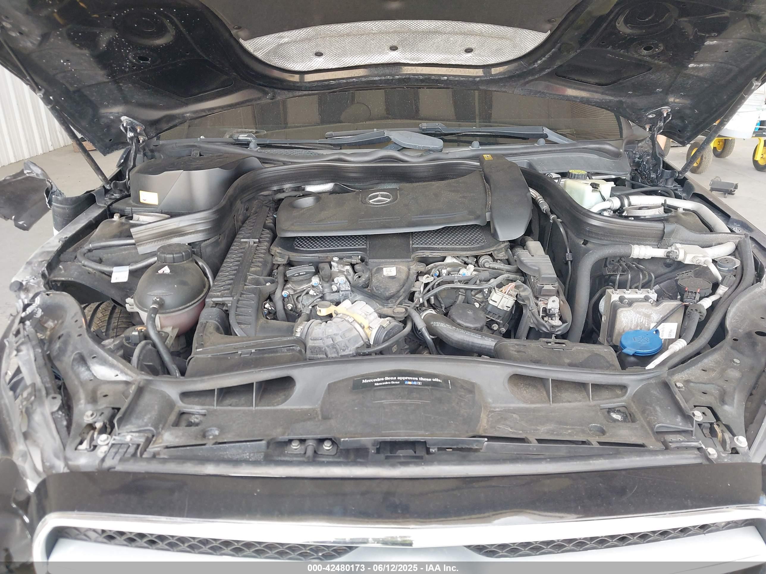 MERCEDES-BENZ E image 10