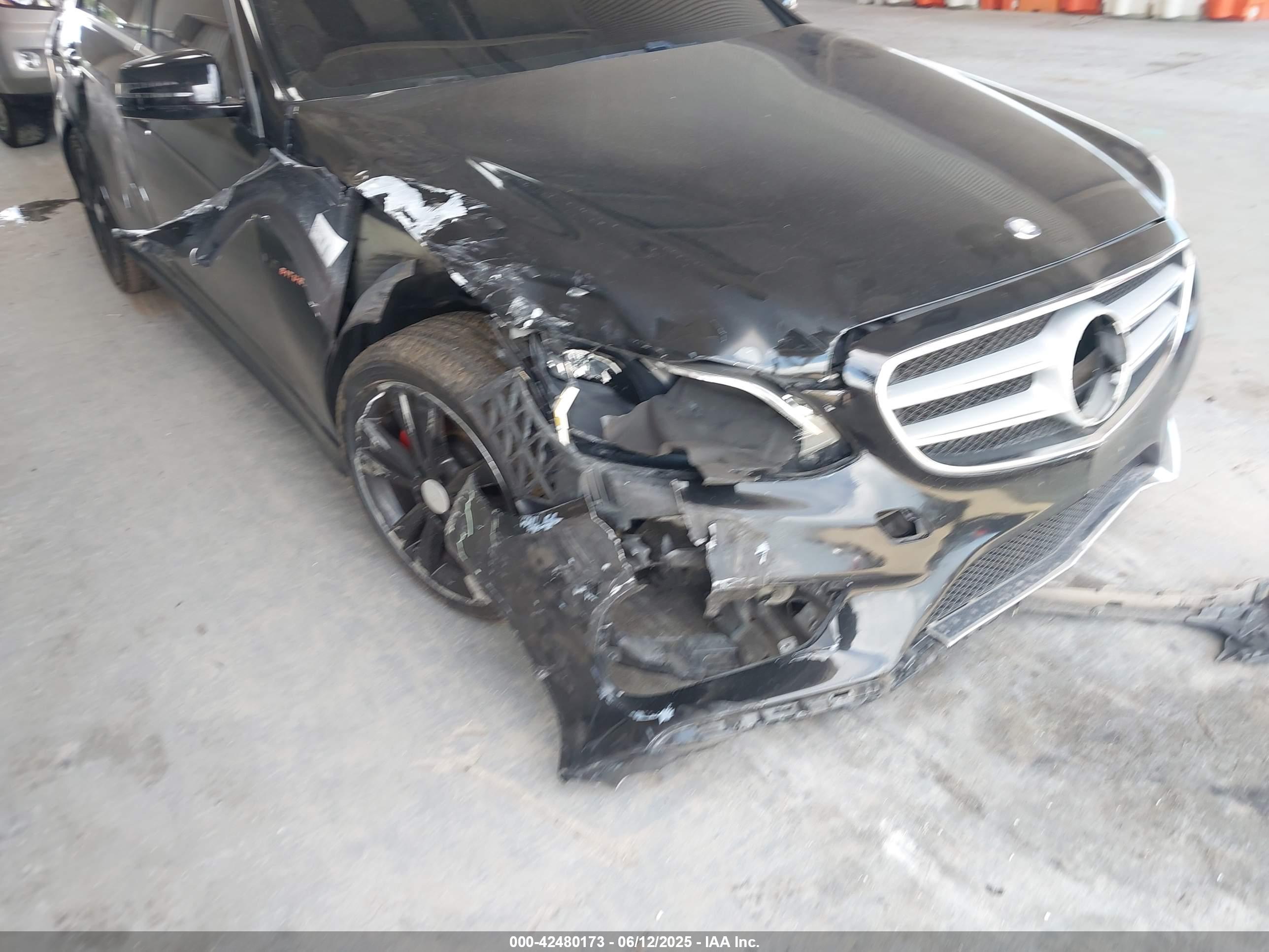 MERCEDES-BENZ E image 6