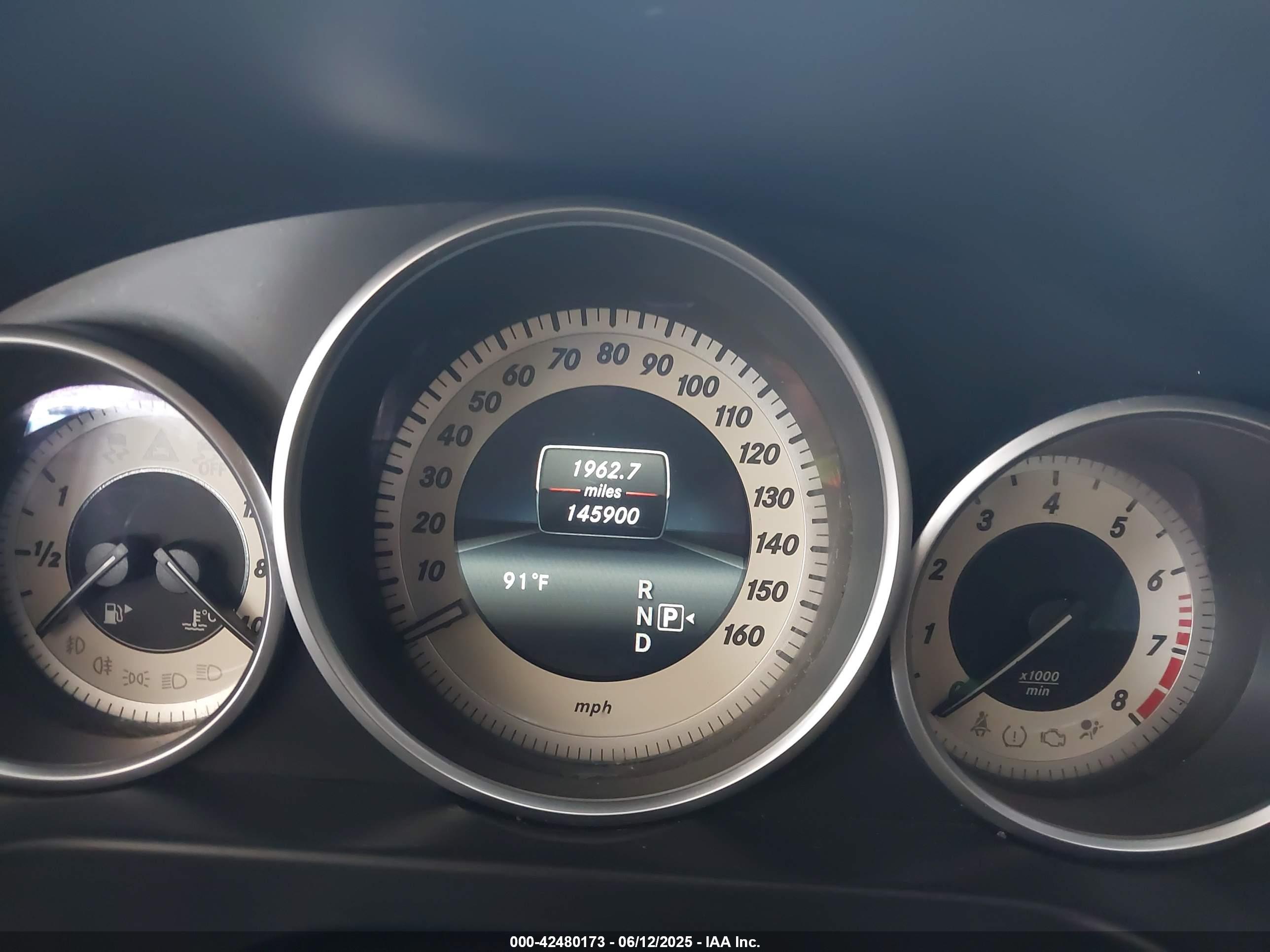 MERCEDES-BENZ E image 7
