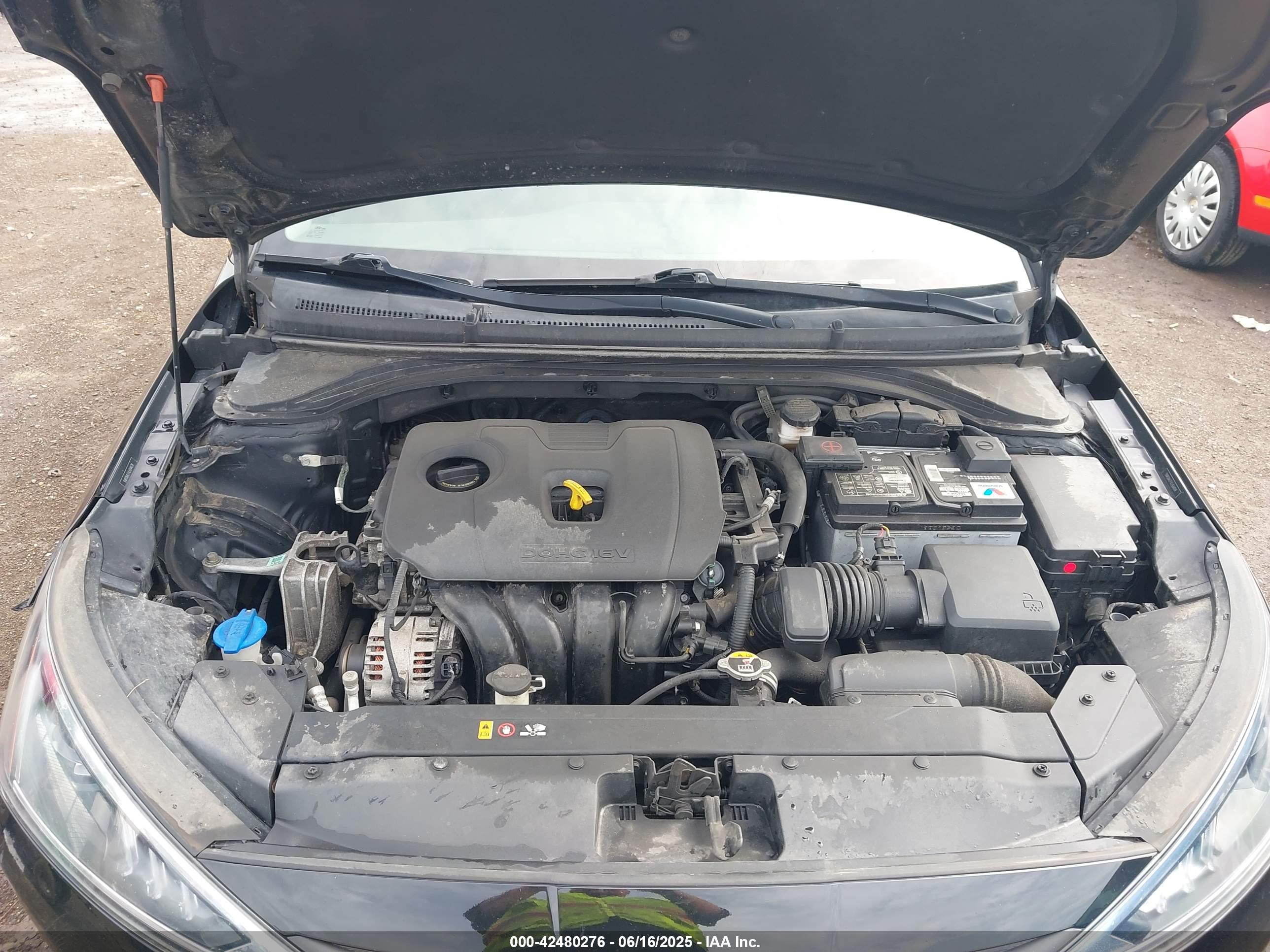 HYUNDAI ELANTRA image 10