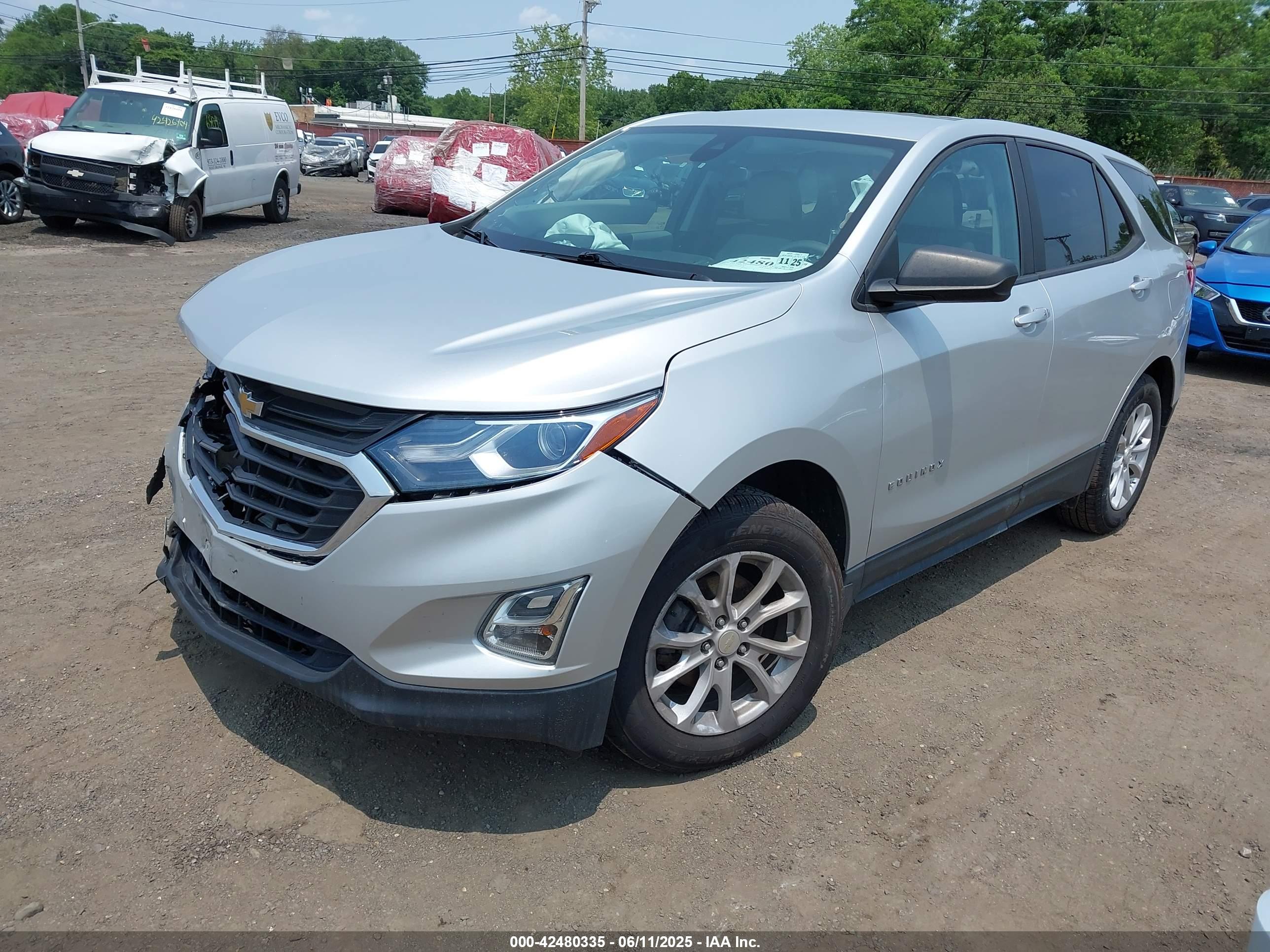 CHEVROLET EQUINOX image 2