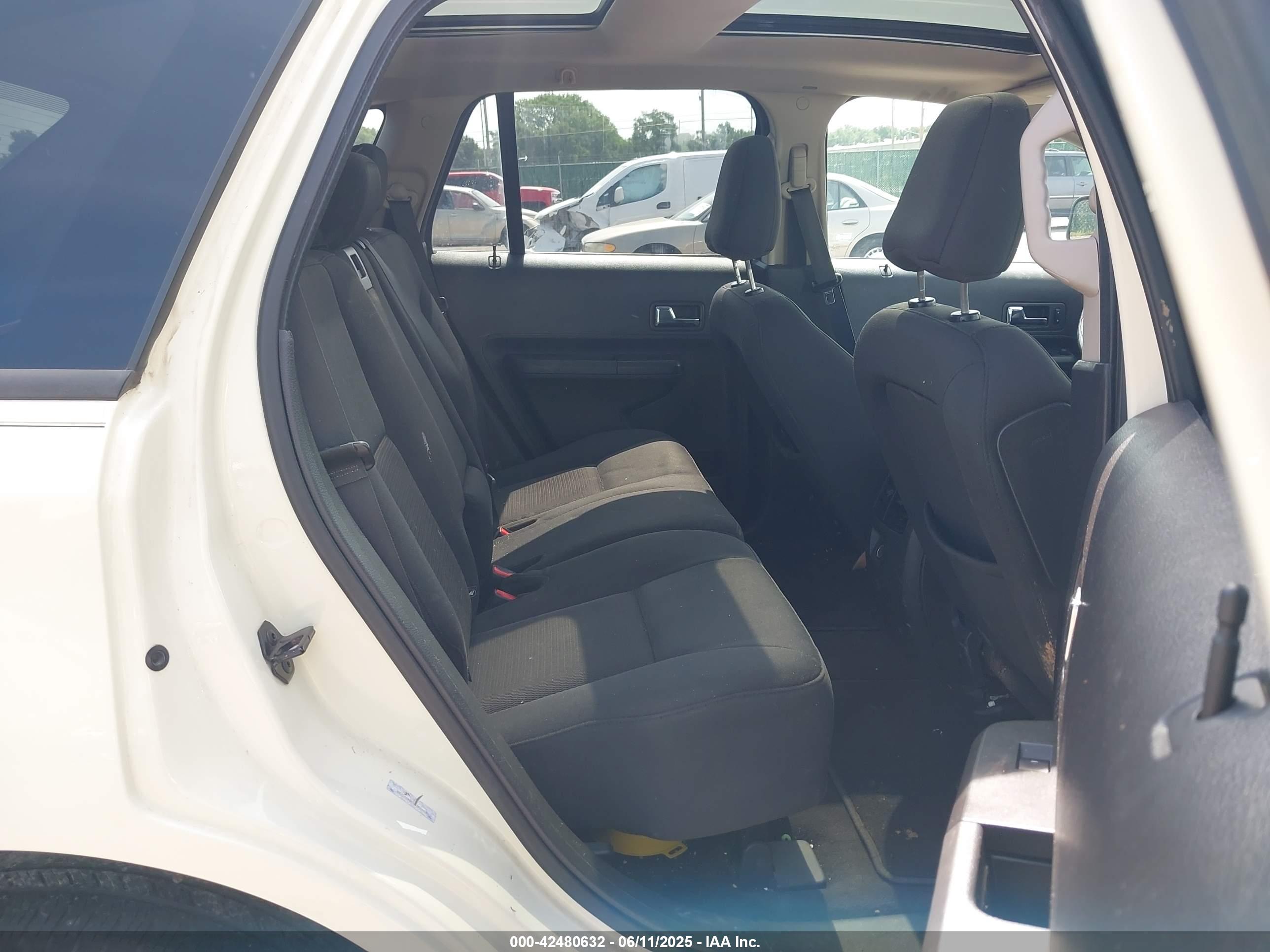 FORD EDGE image 8
