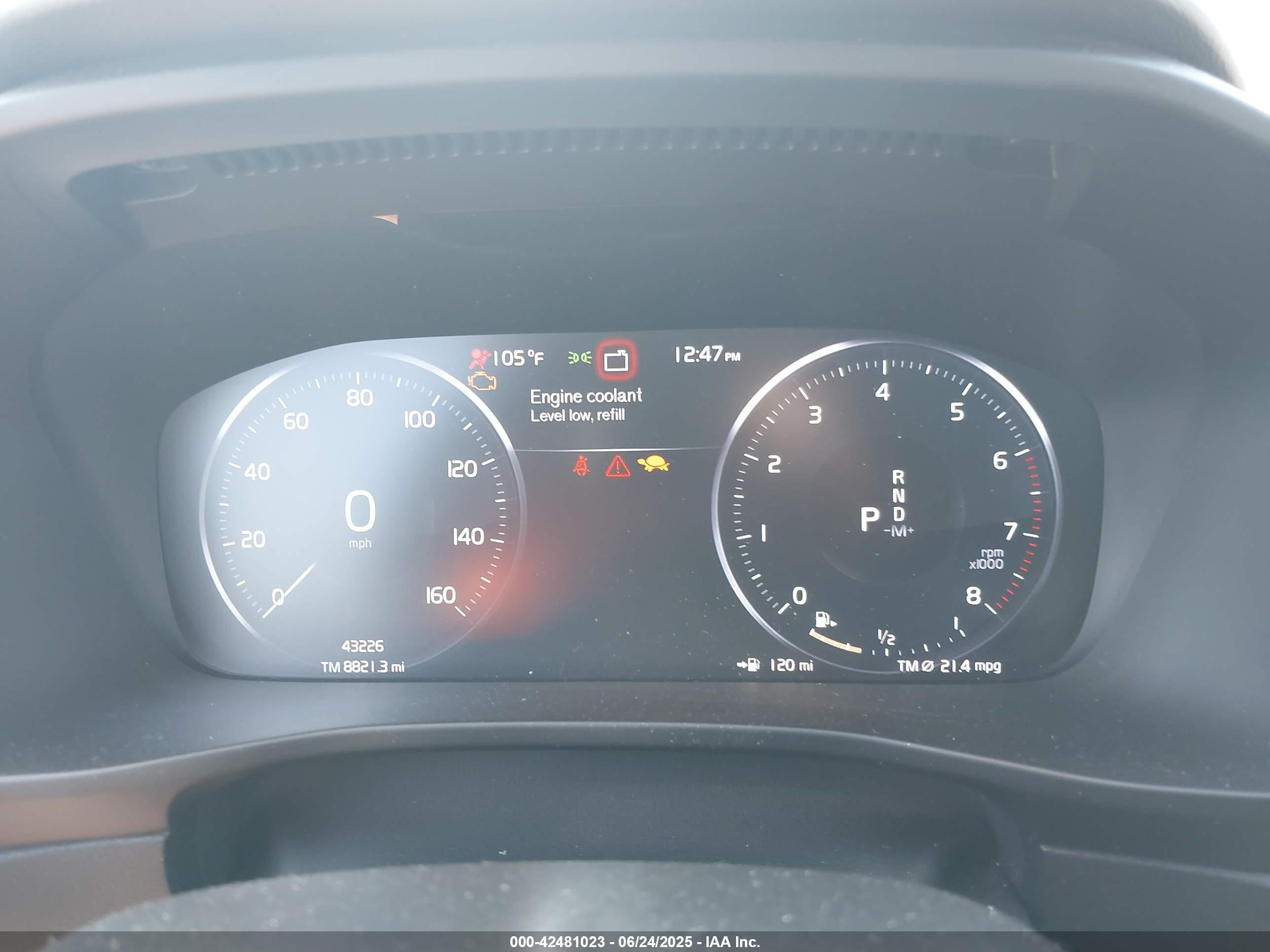 VOLVO XC40 image 7