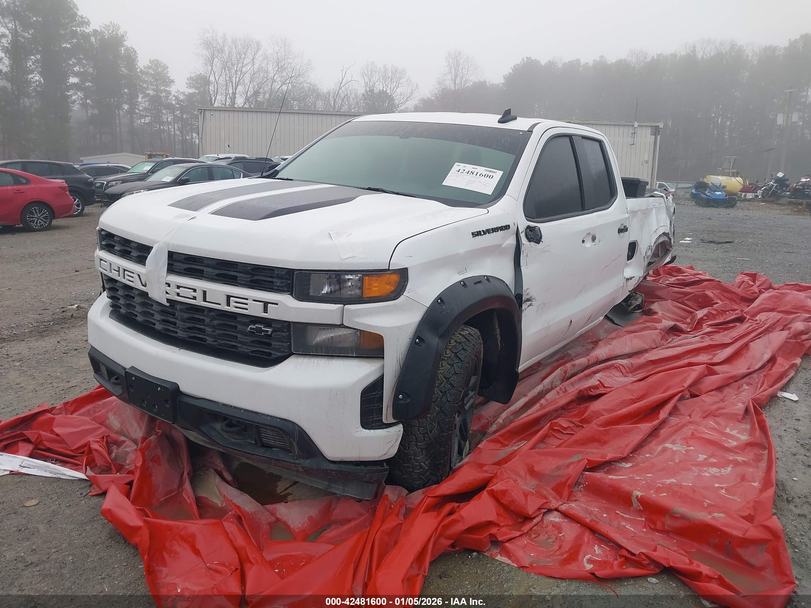 CHEVROLET SILVERADO image 2