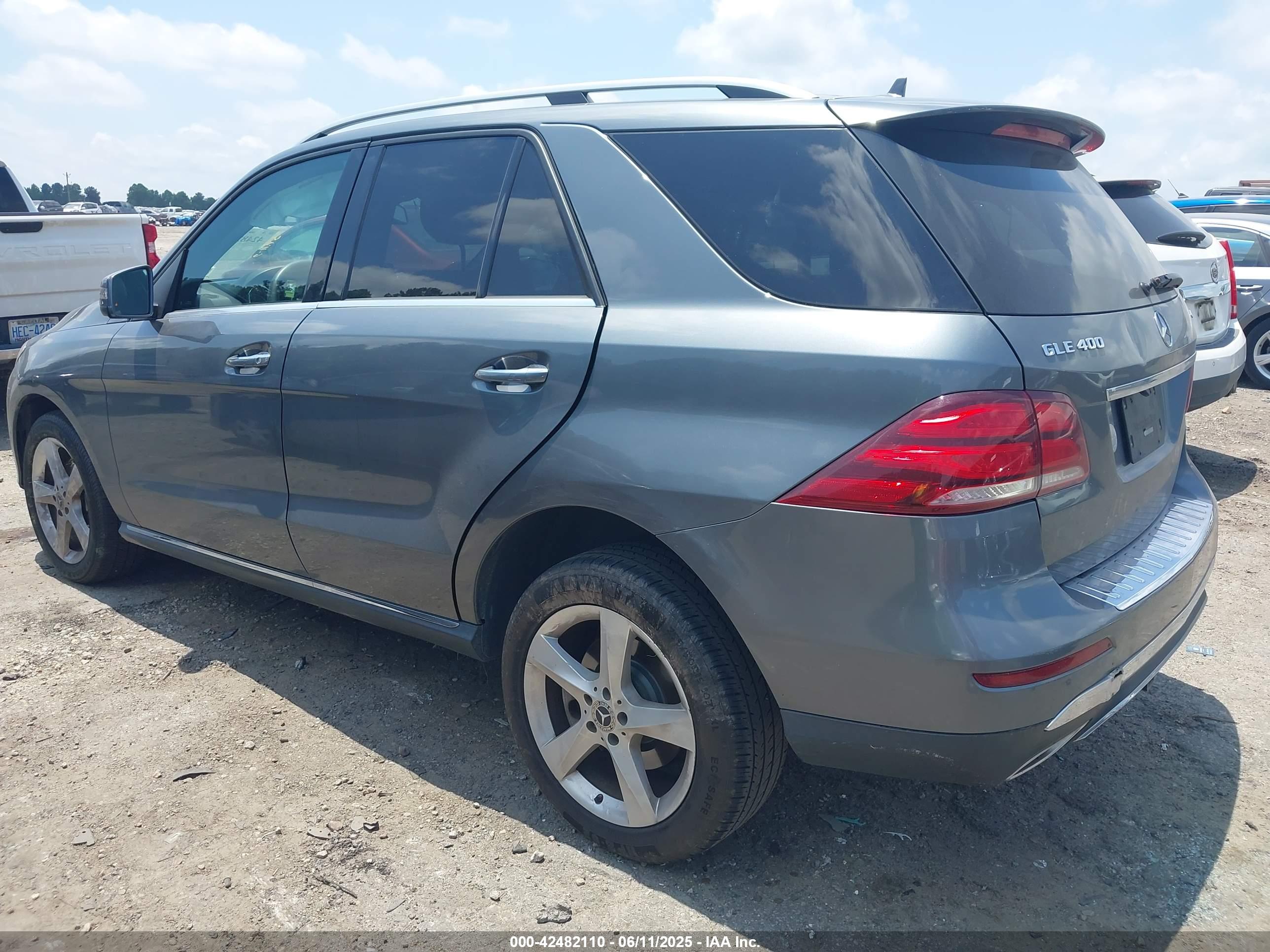 MERCEDES-BENZ GLE image 3