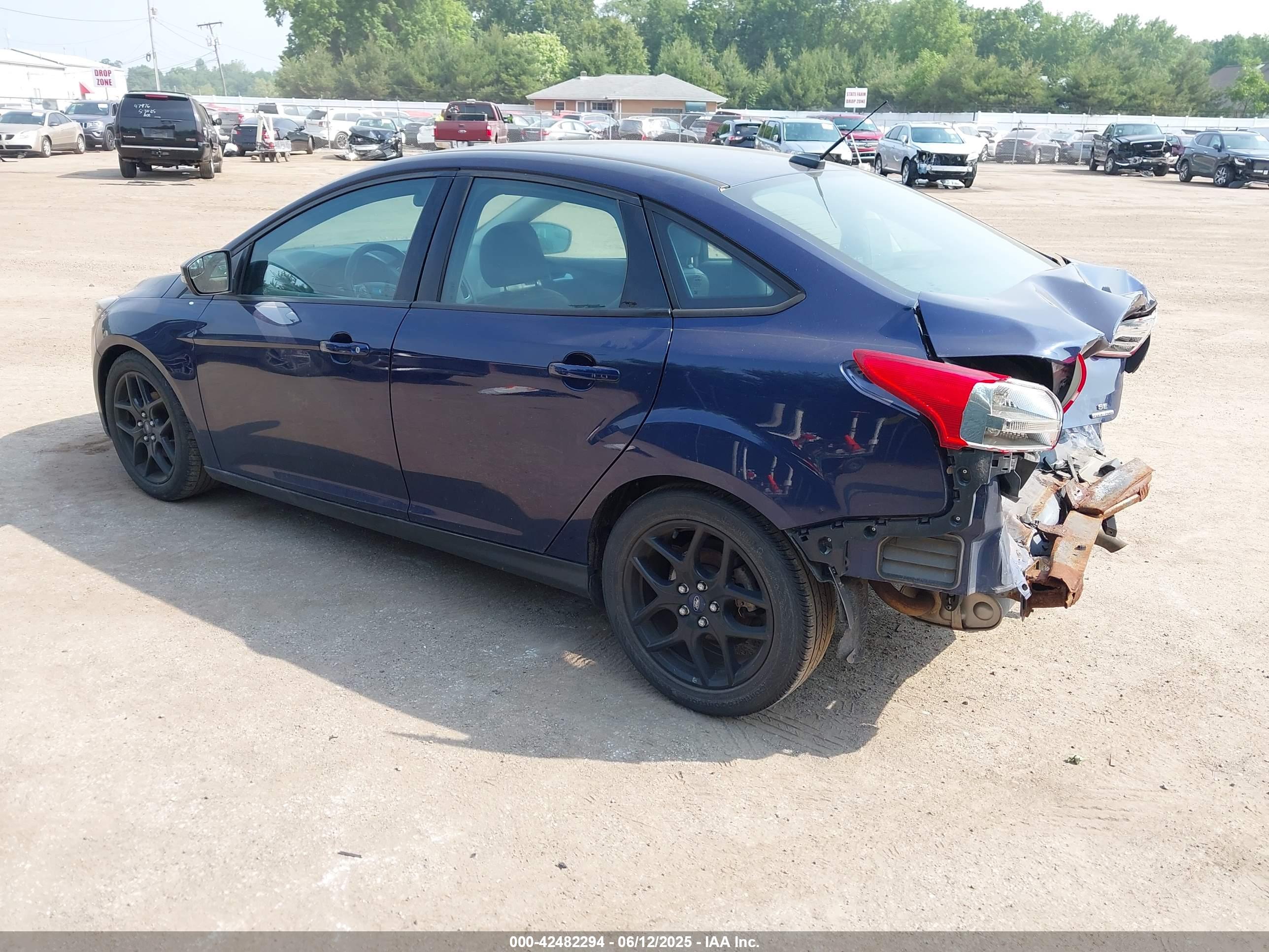 FORD FOCUS image 3