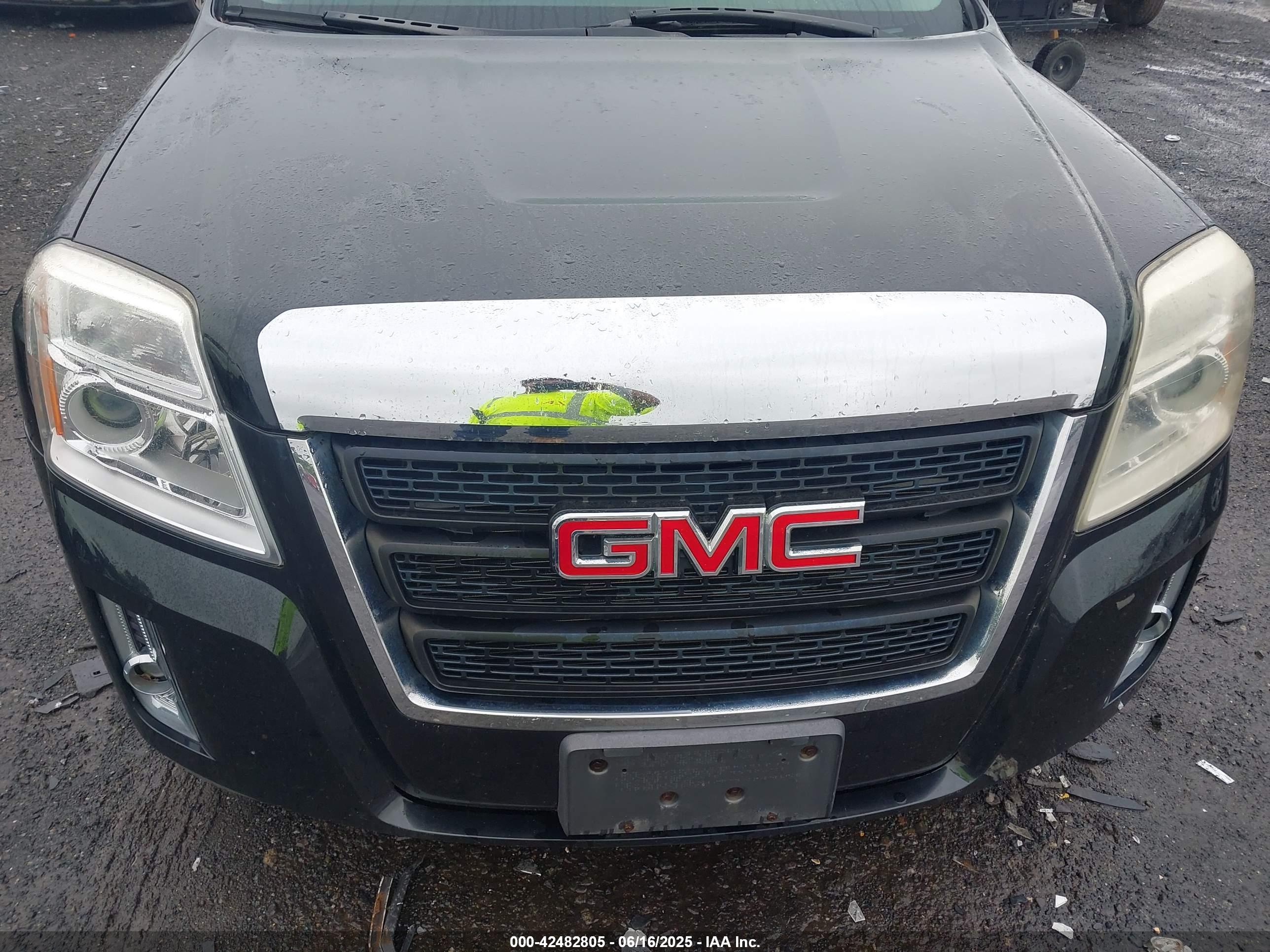 GMC TERRAIN image 6