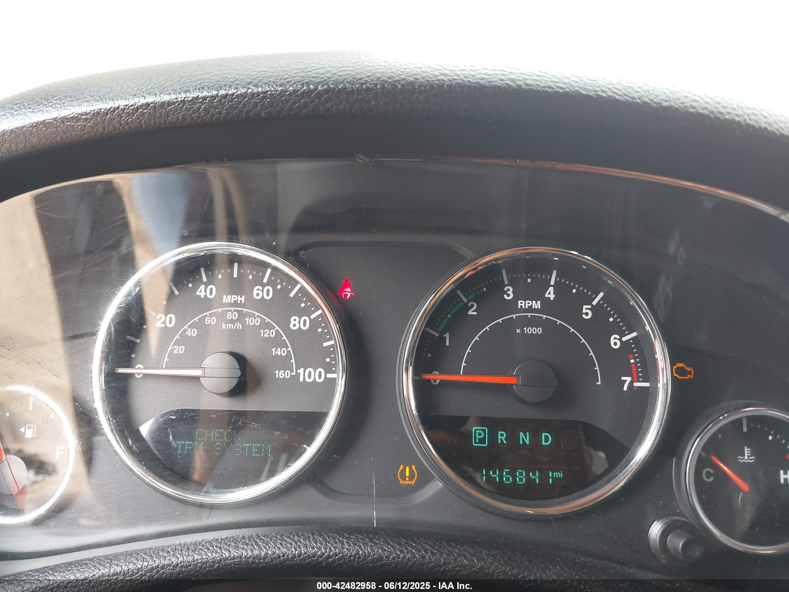 JEEP WRANGLER image 7