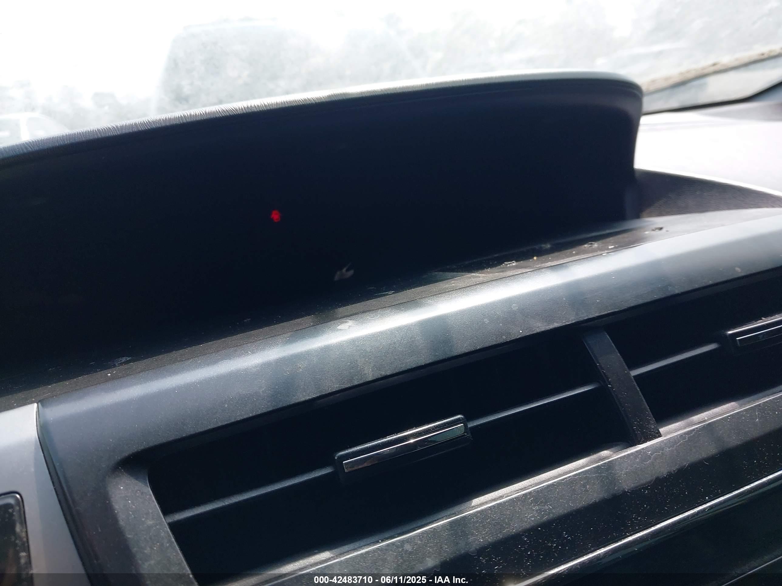 TOYOTA PRIUS image 7
