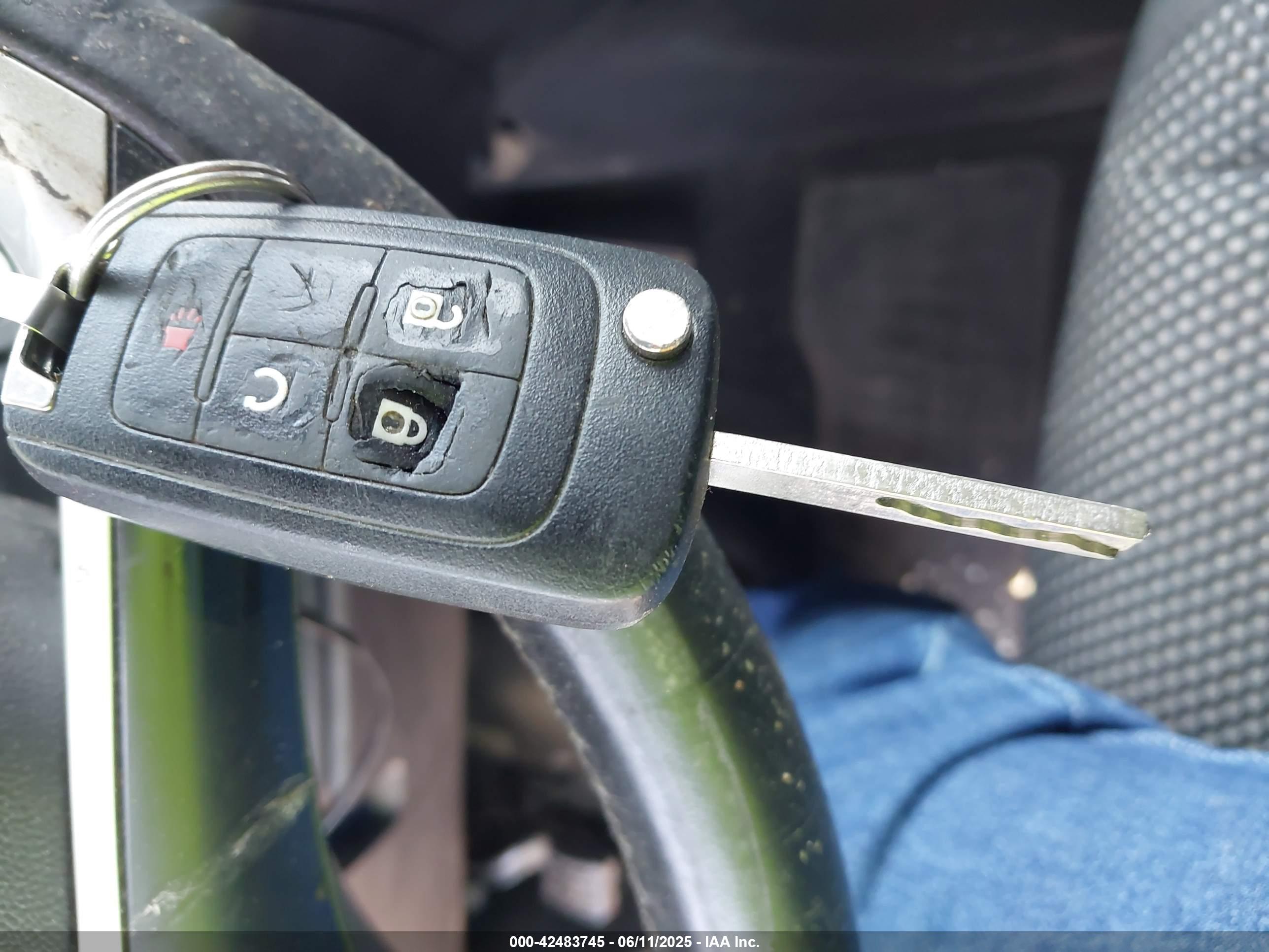 CHEVROLET EQUINOX image 11