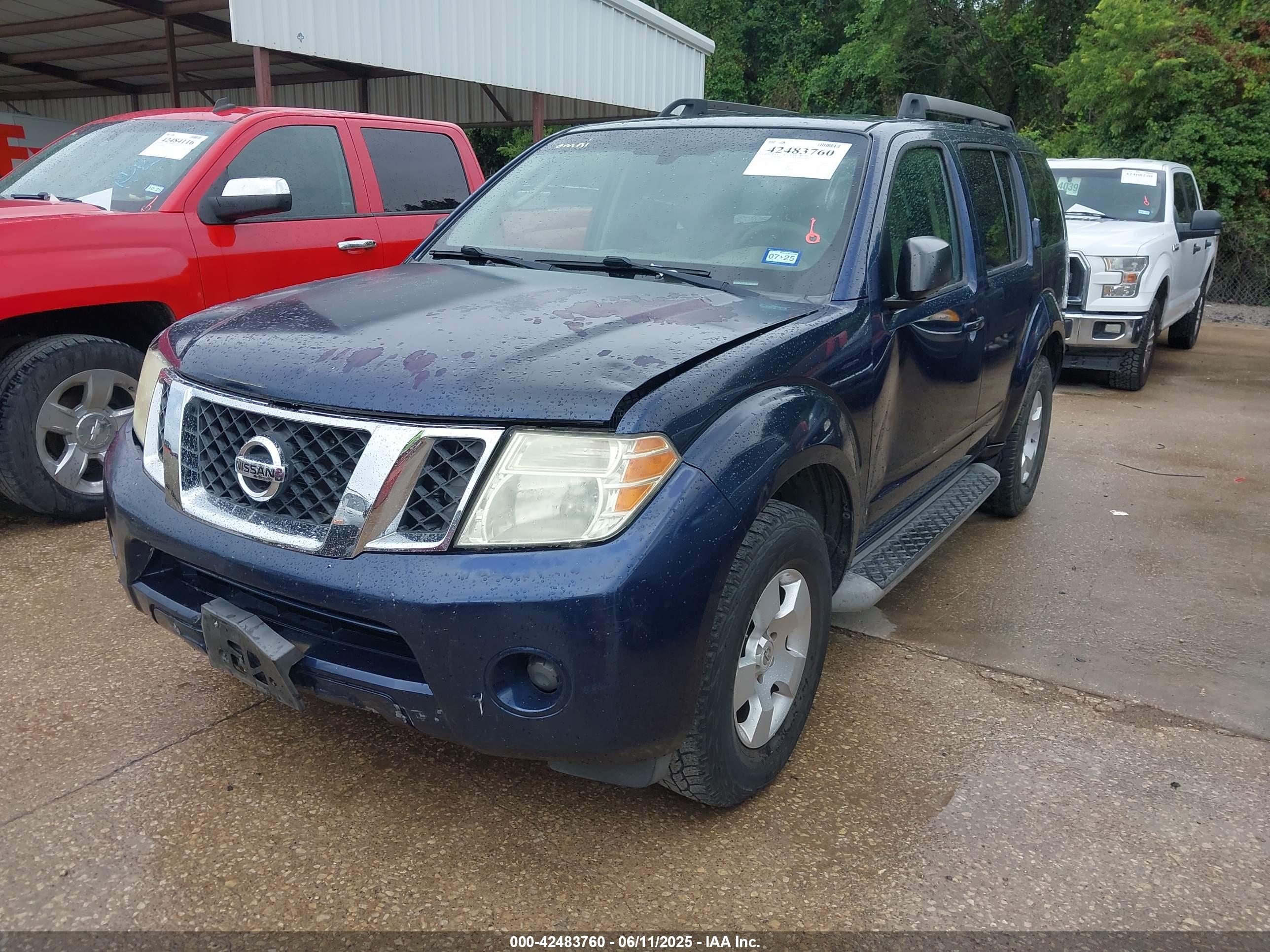 NISSAN PATHFINDER image 2