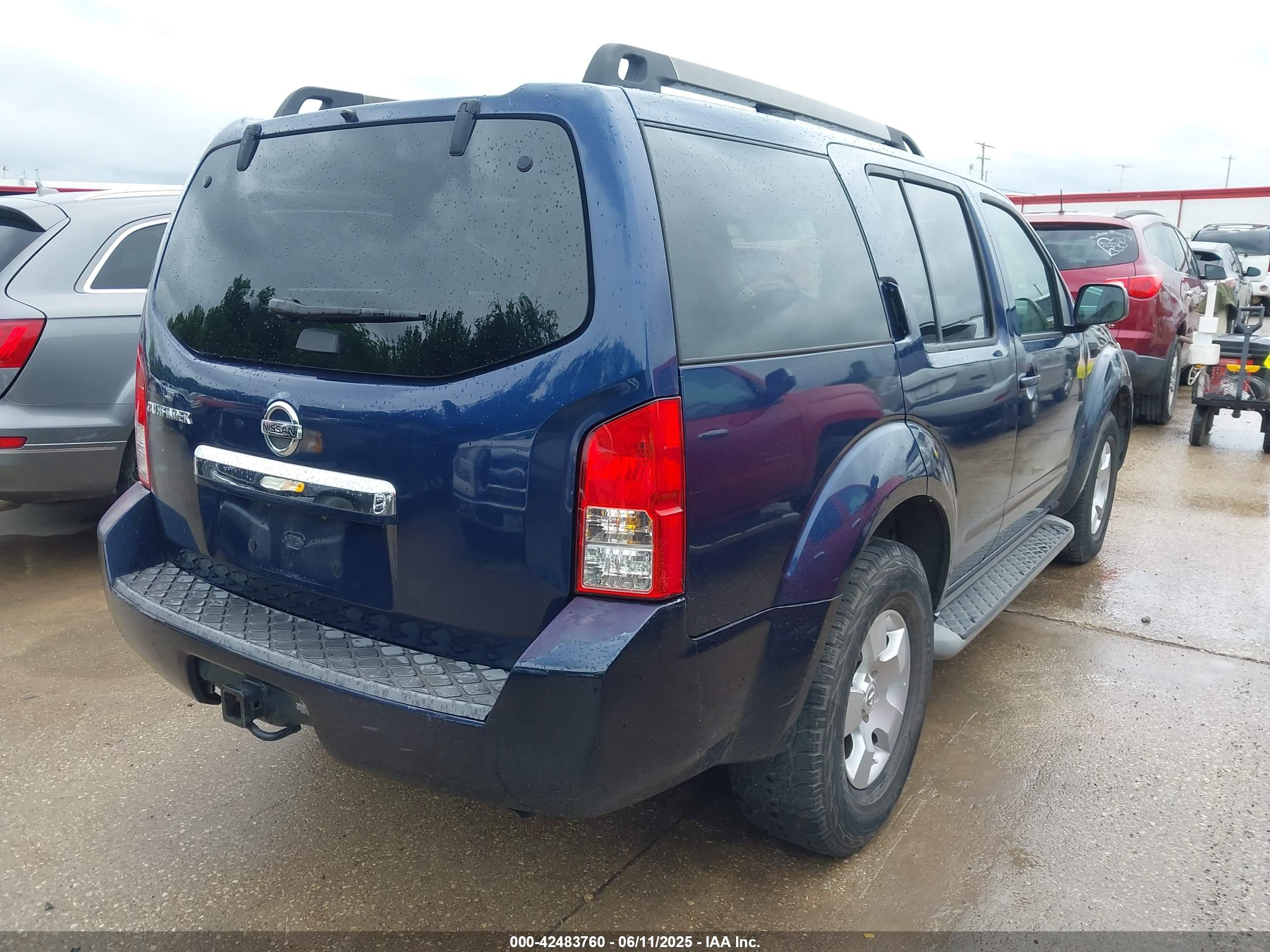 NISSAN PATHFINDER image 4