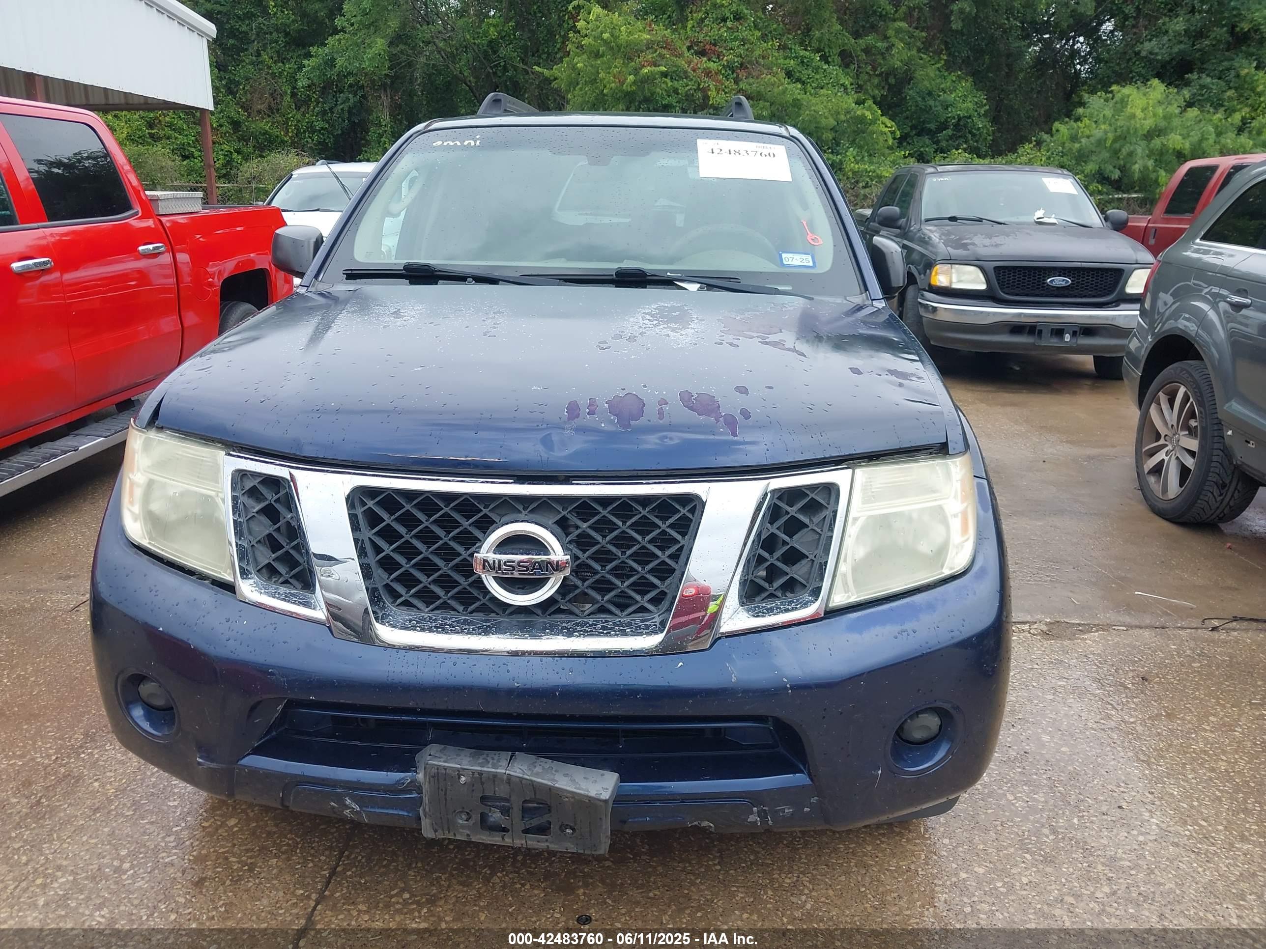 NISSAN PATHFINDER image 6