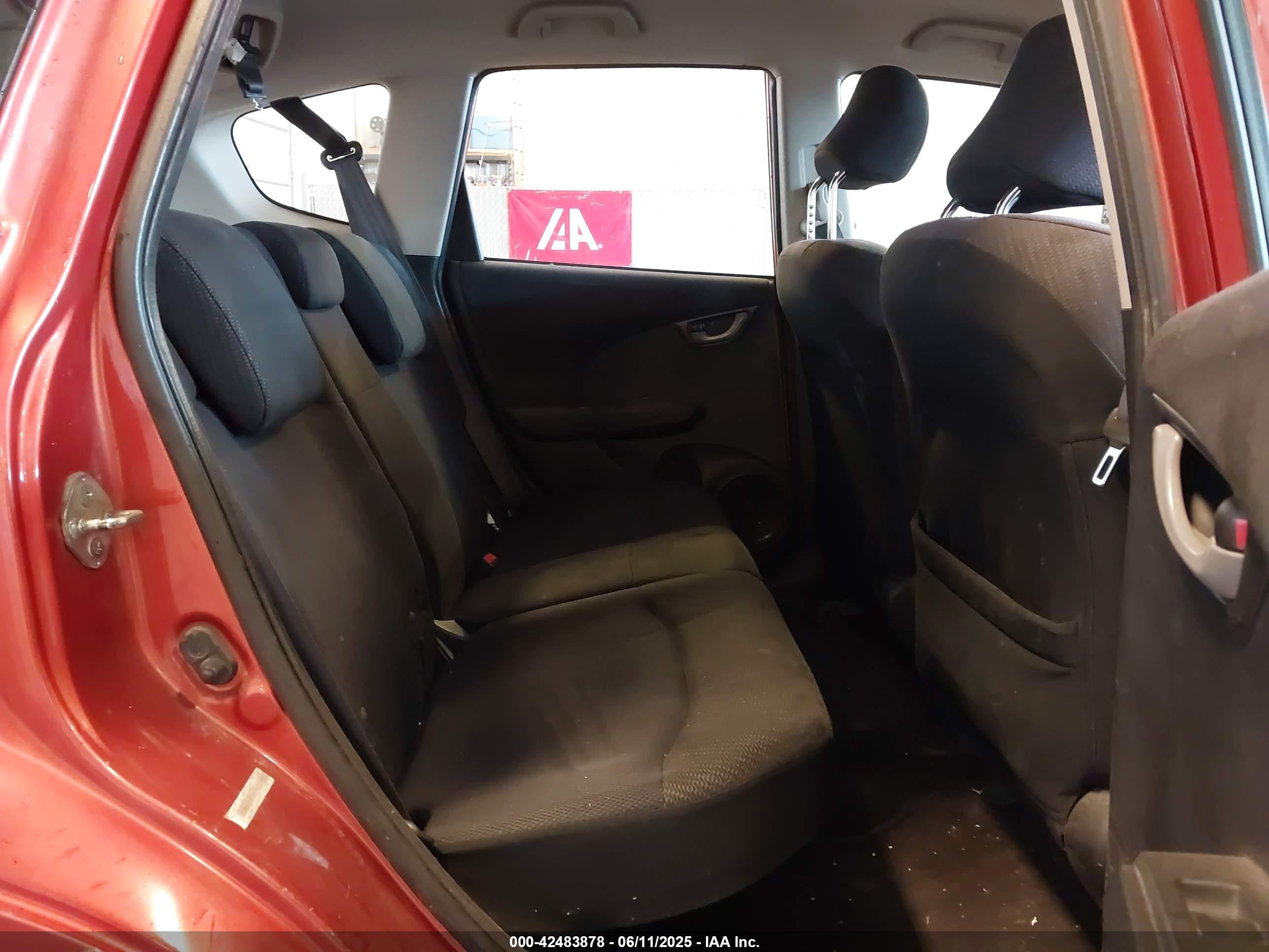 HONDA FIT image 8