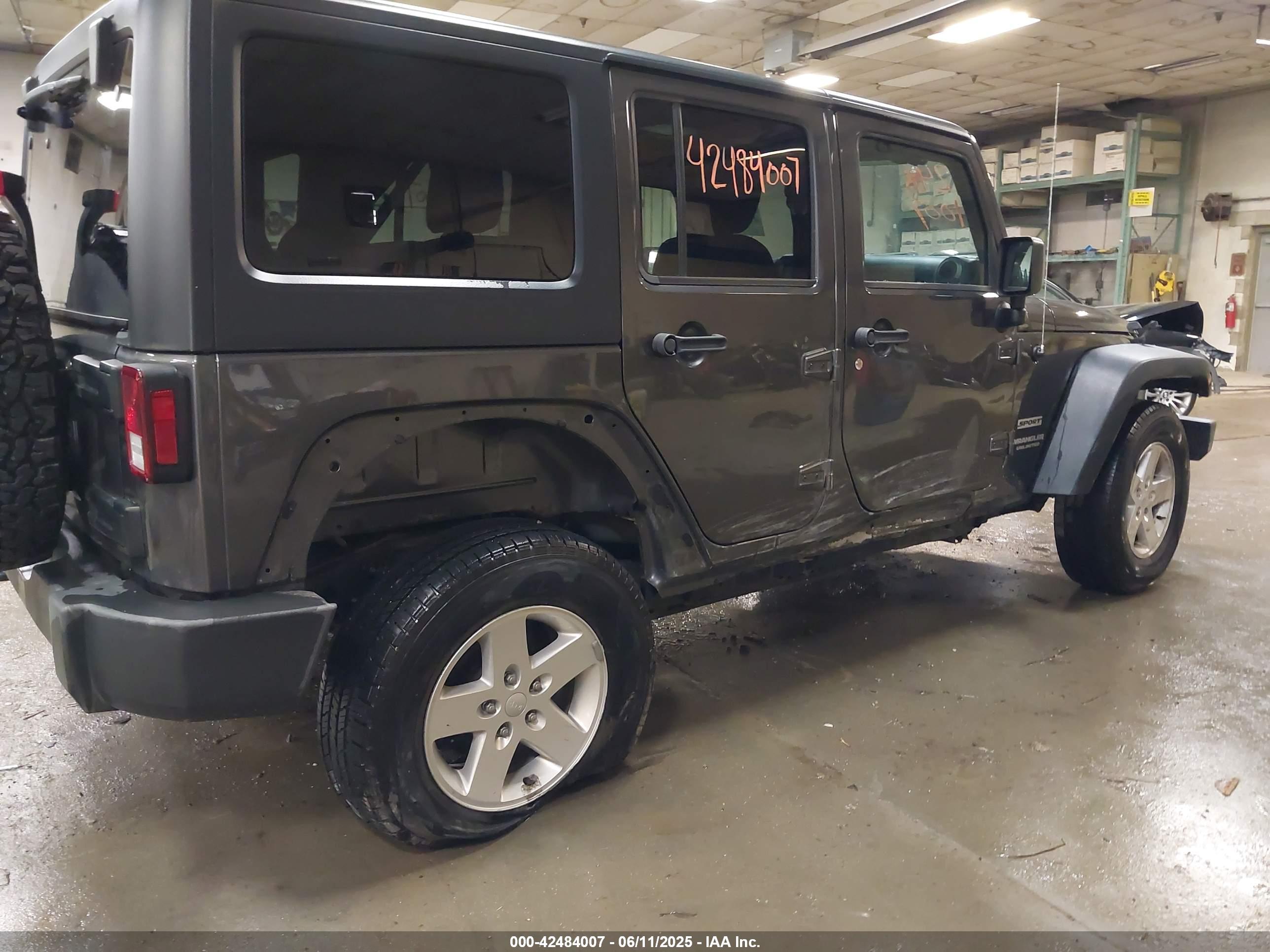 JEEP WRANGLER image 6