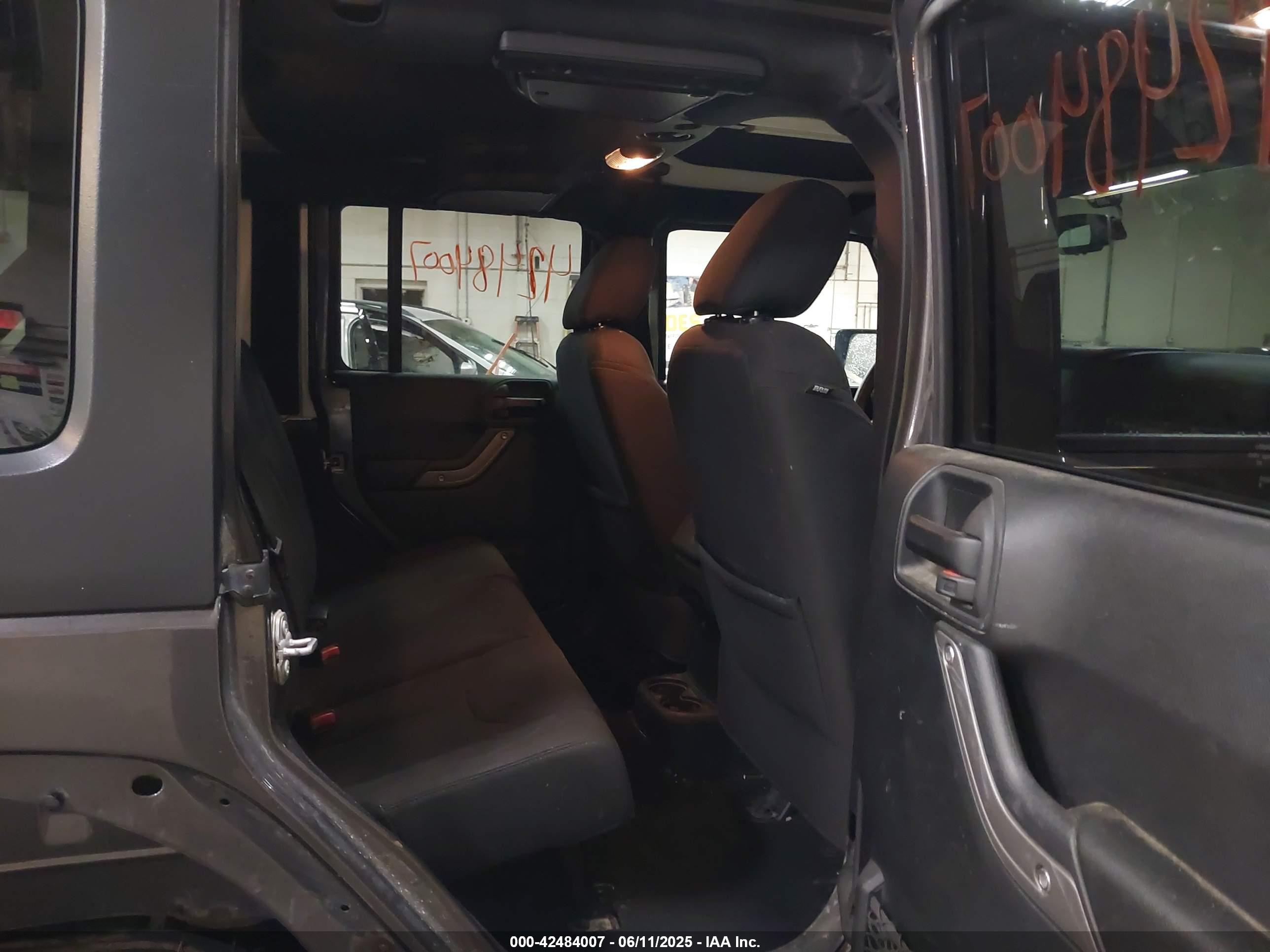 JEEP WRANGLER image 8