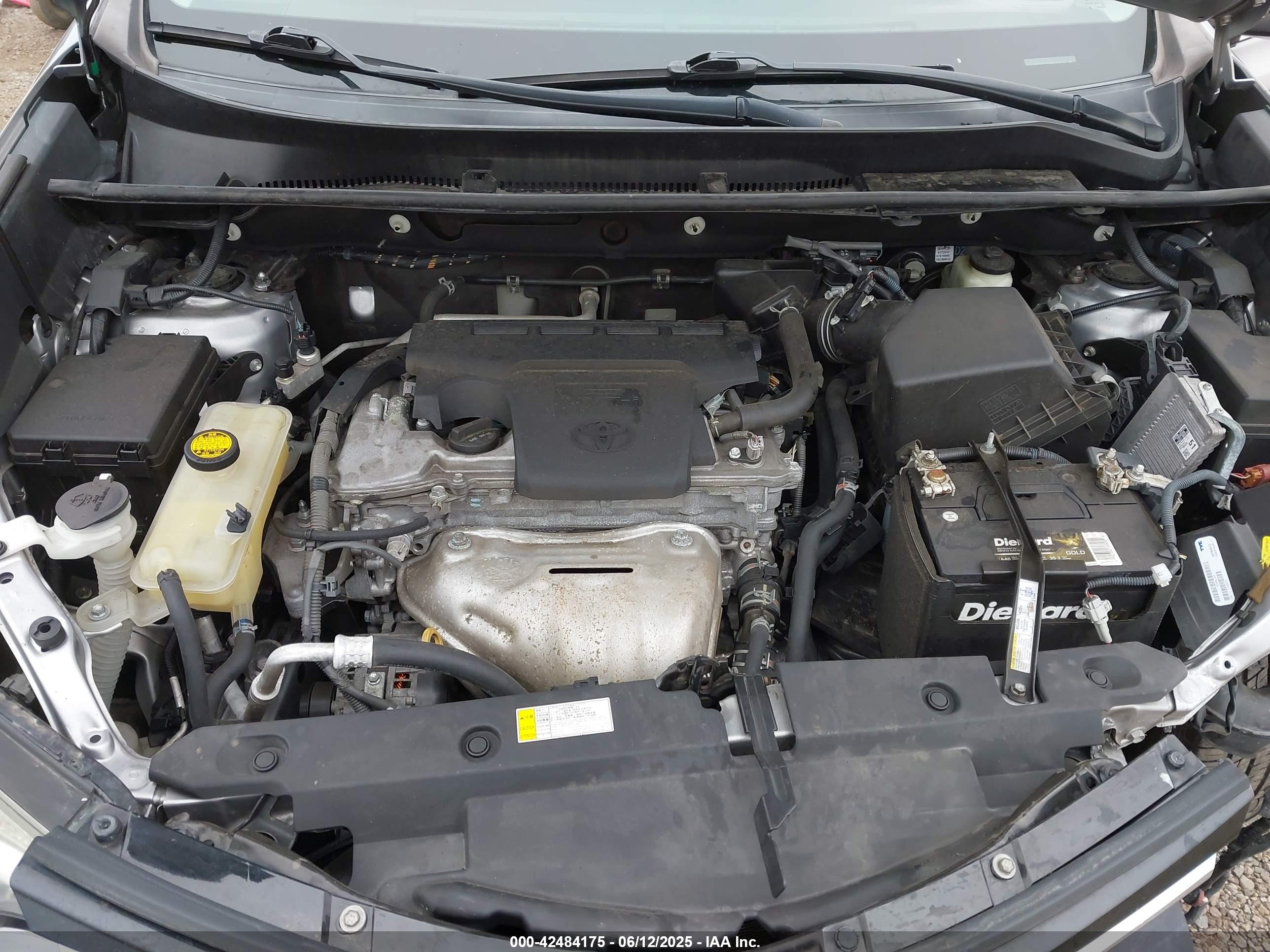 TOYOTA RAV4 image 10