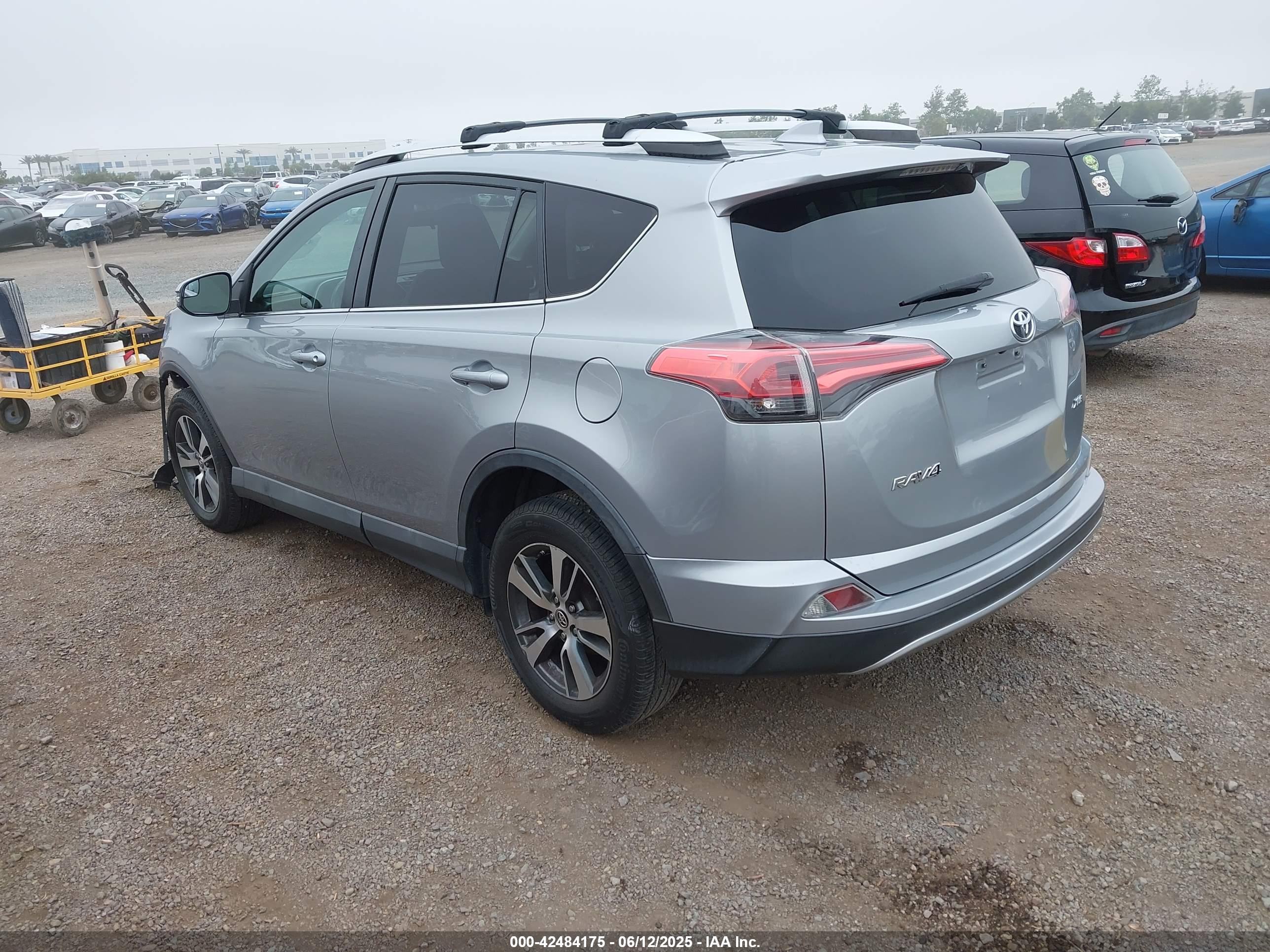 TOYOTA RAV4 image 3
