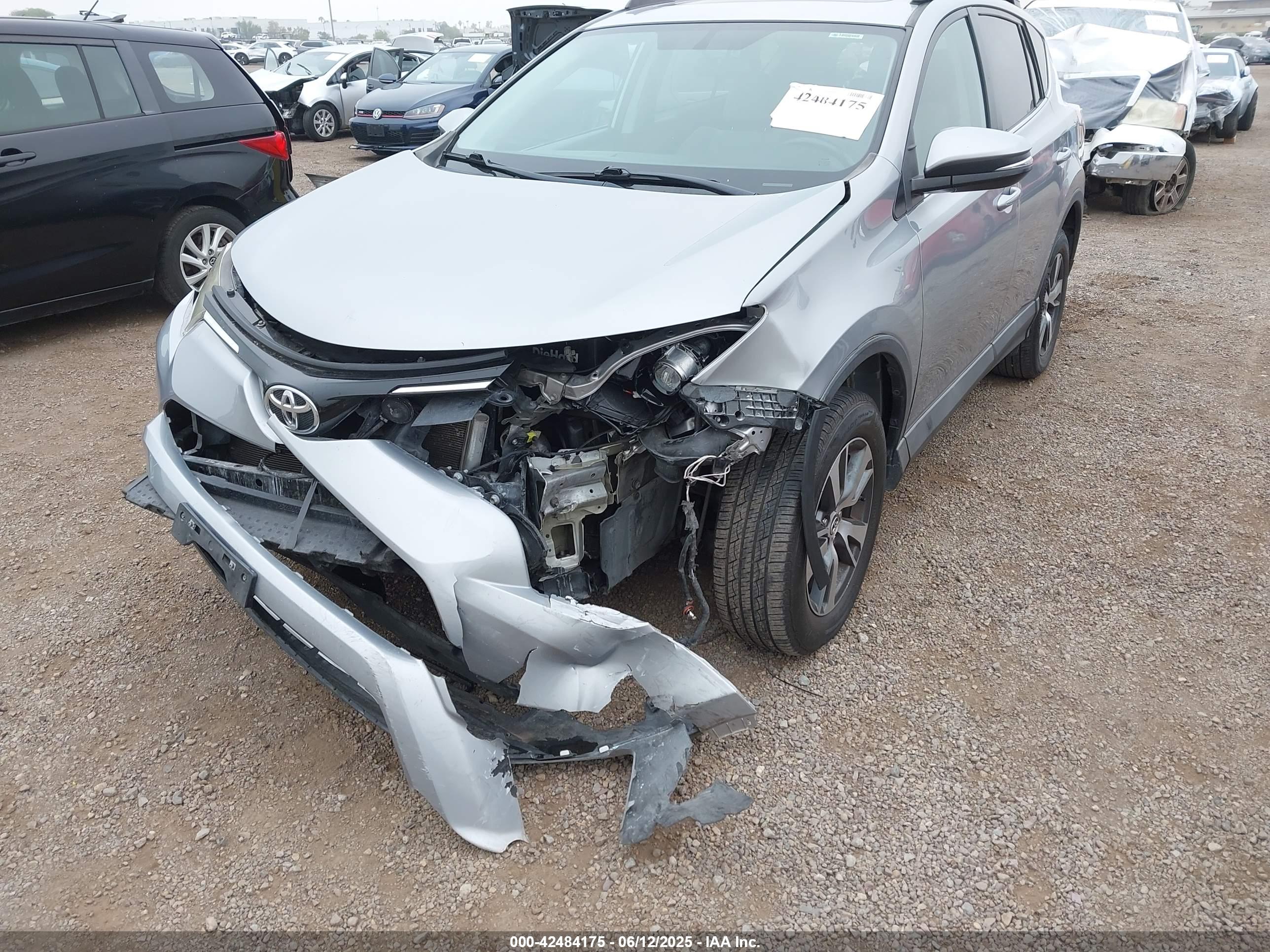 TOYOTA RAV4 image 6