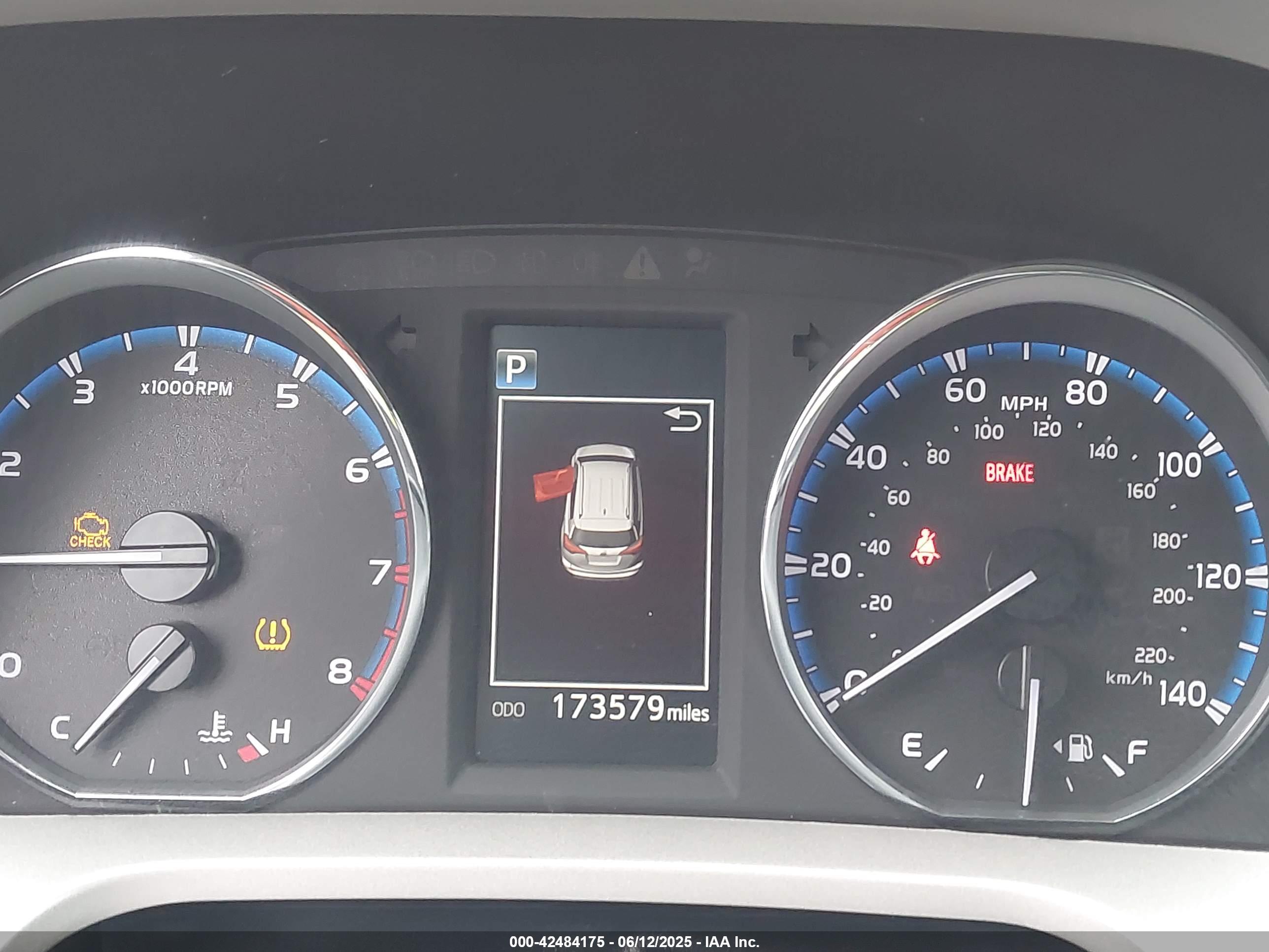 TOYOTA RAV4 image 7