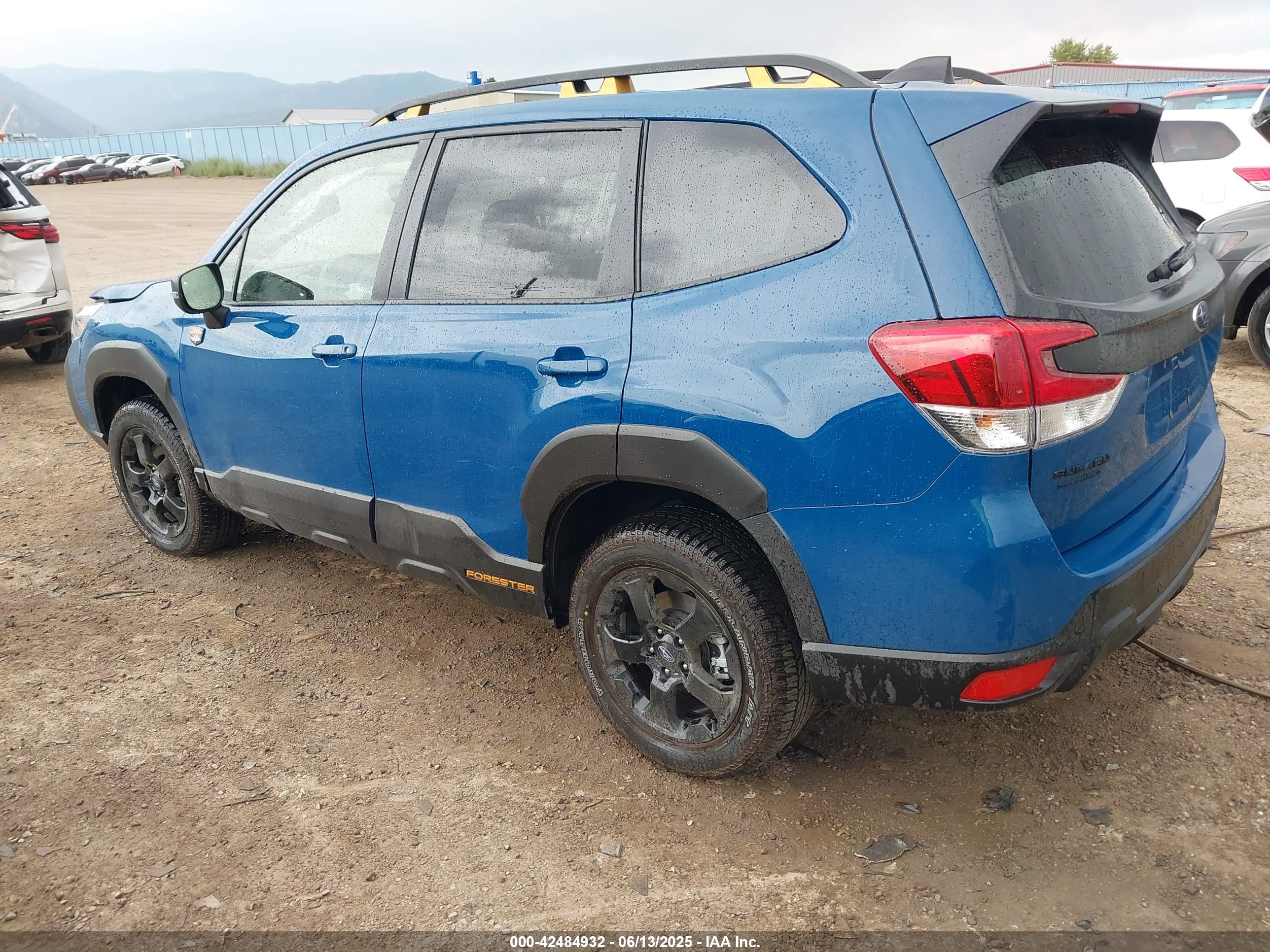 SUBARU FORESTER image 3