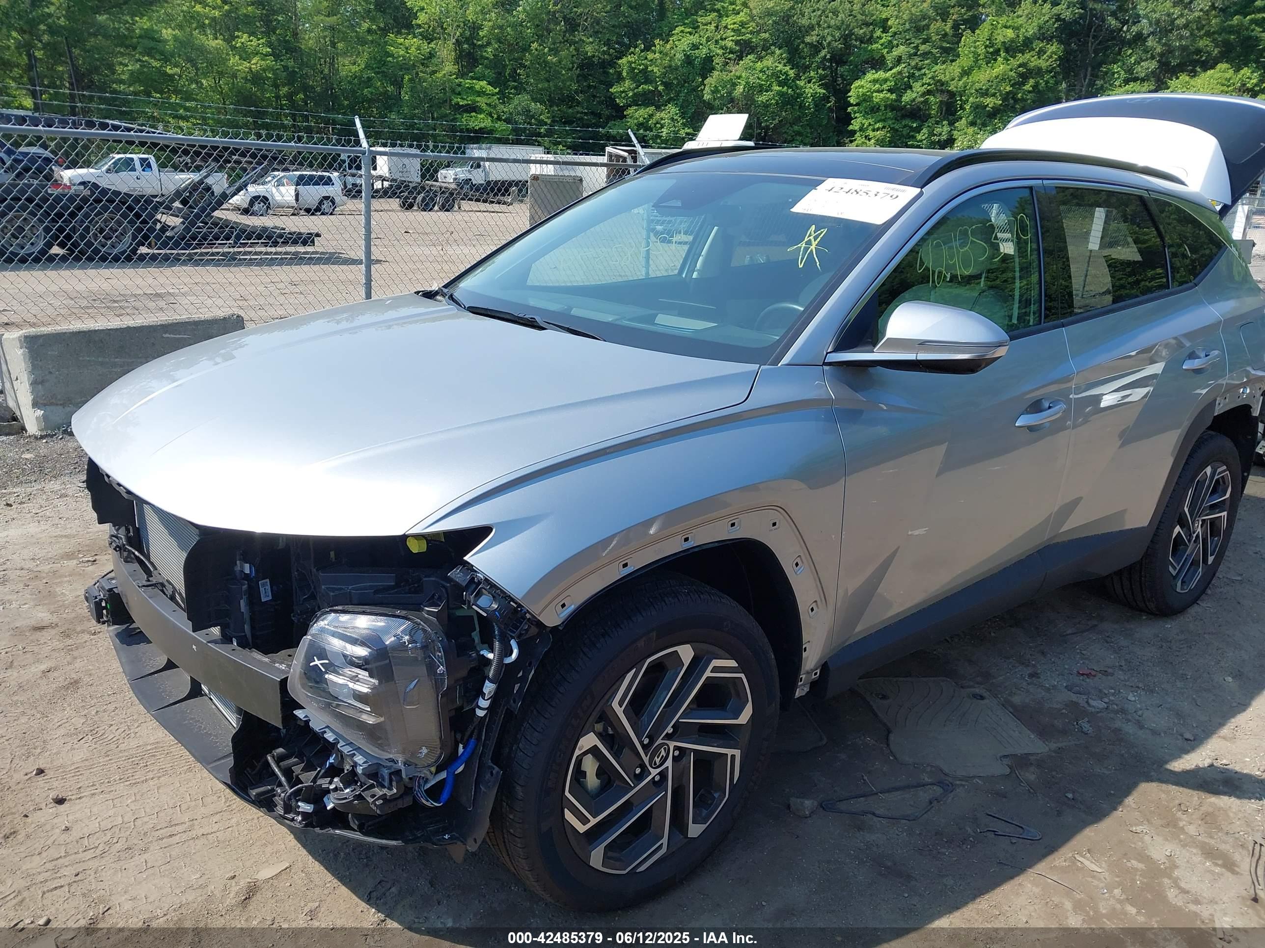 HYUNDAI TUCSON image 2