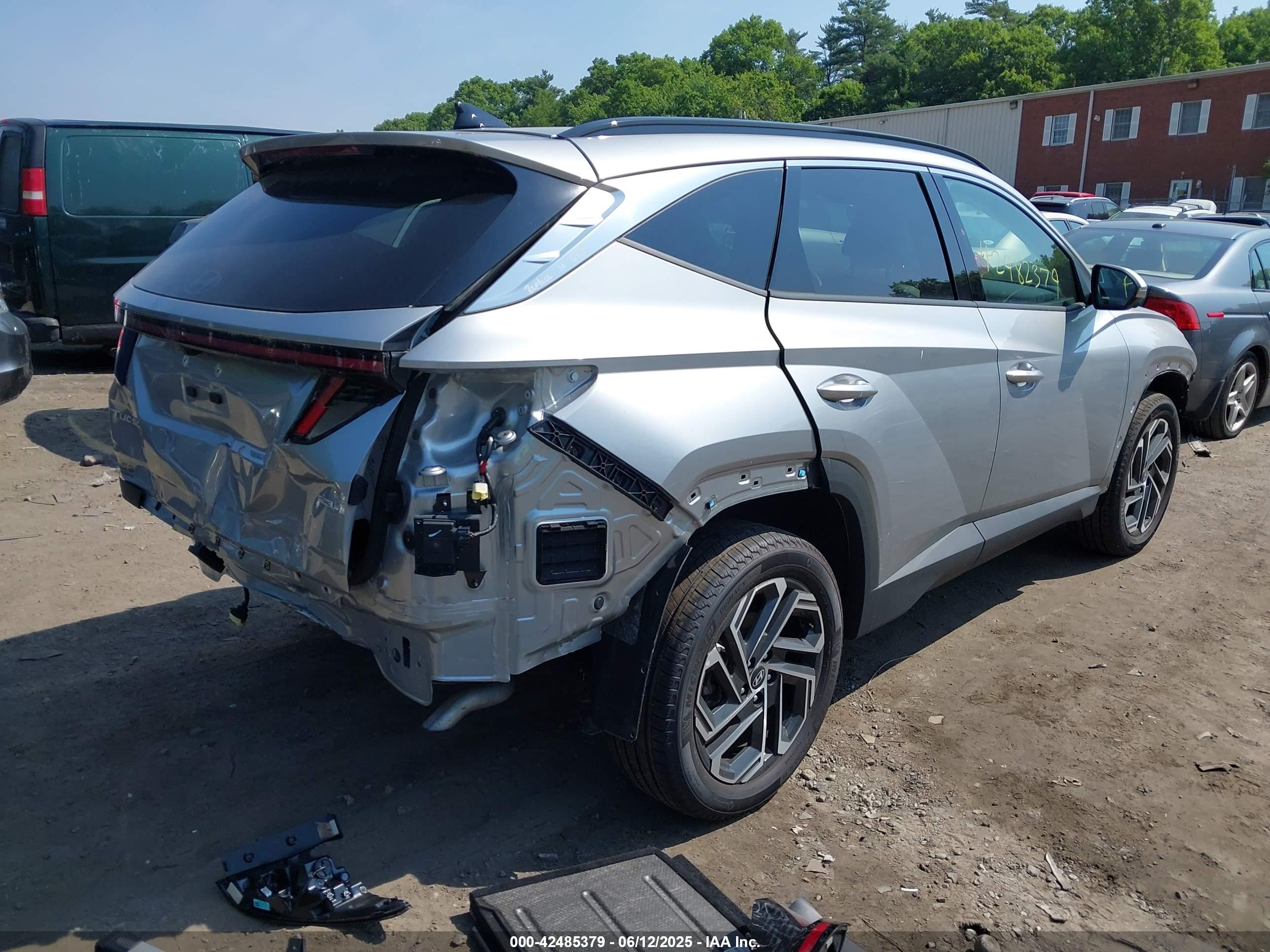 HYUNDAI TUCSON image 4