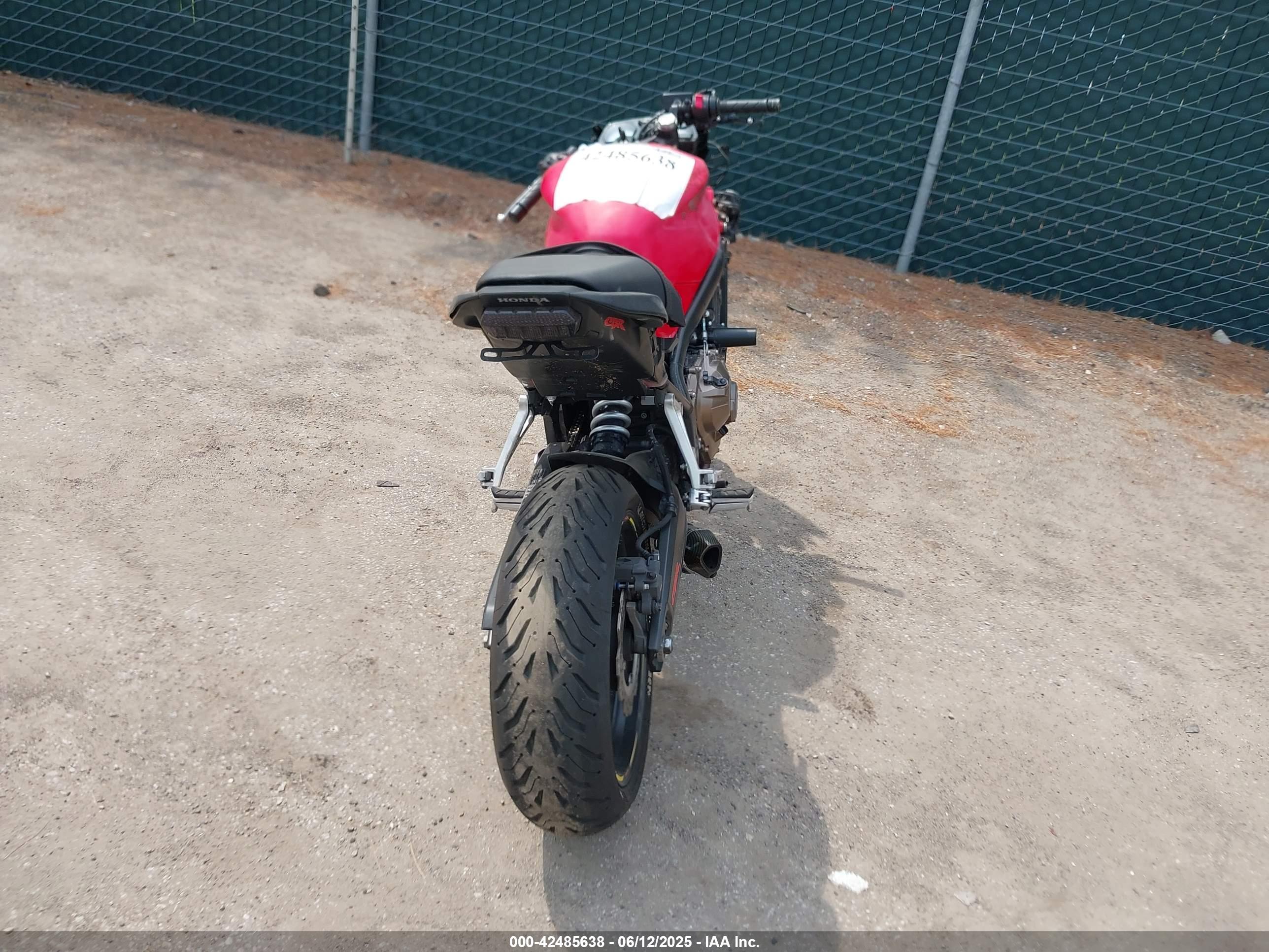 HONDA CBR650 image 6