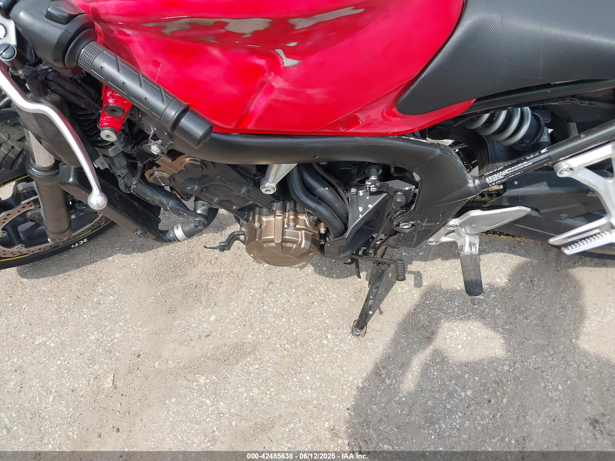 HONDA CBR650 image 9