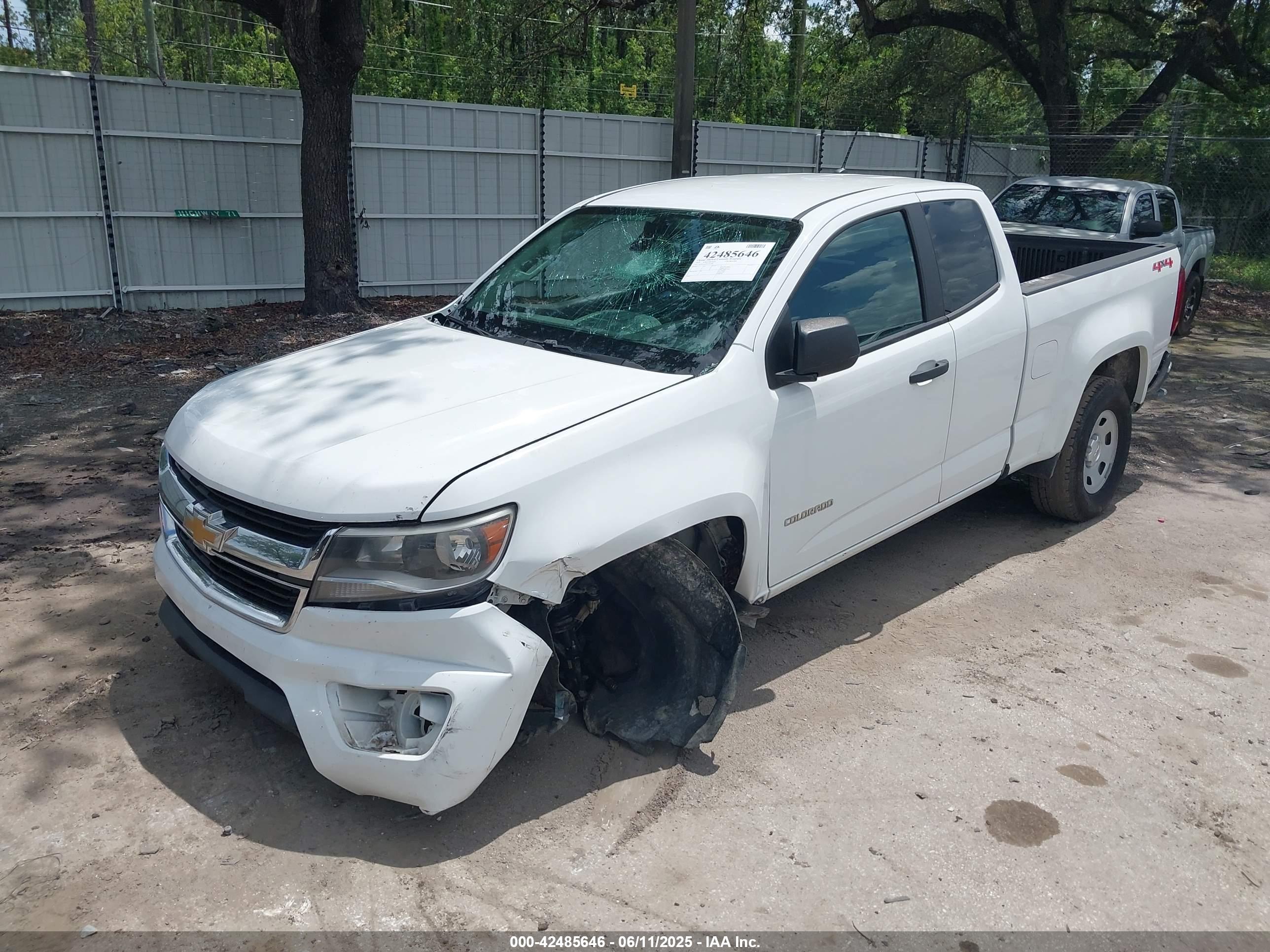 CHEVROLET COLORADO image 2