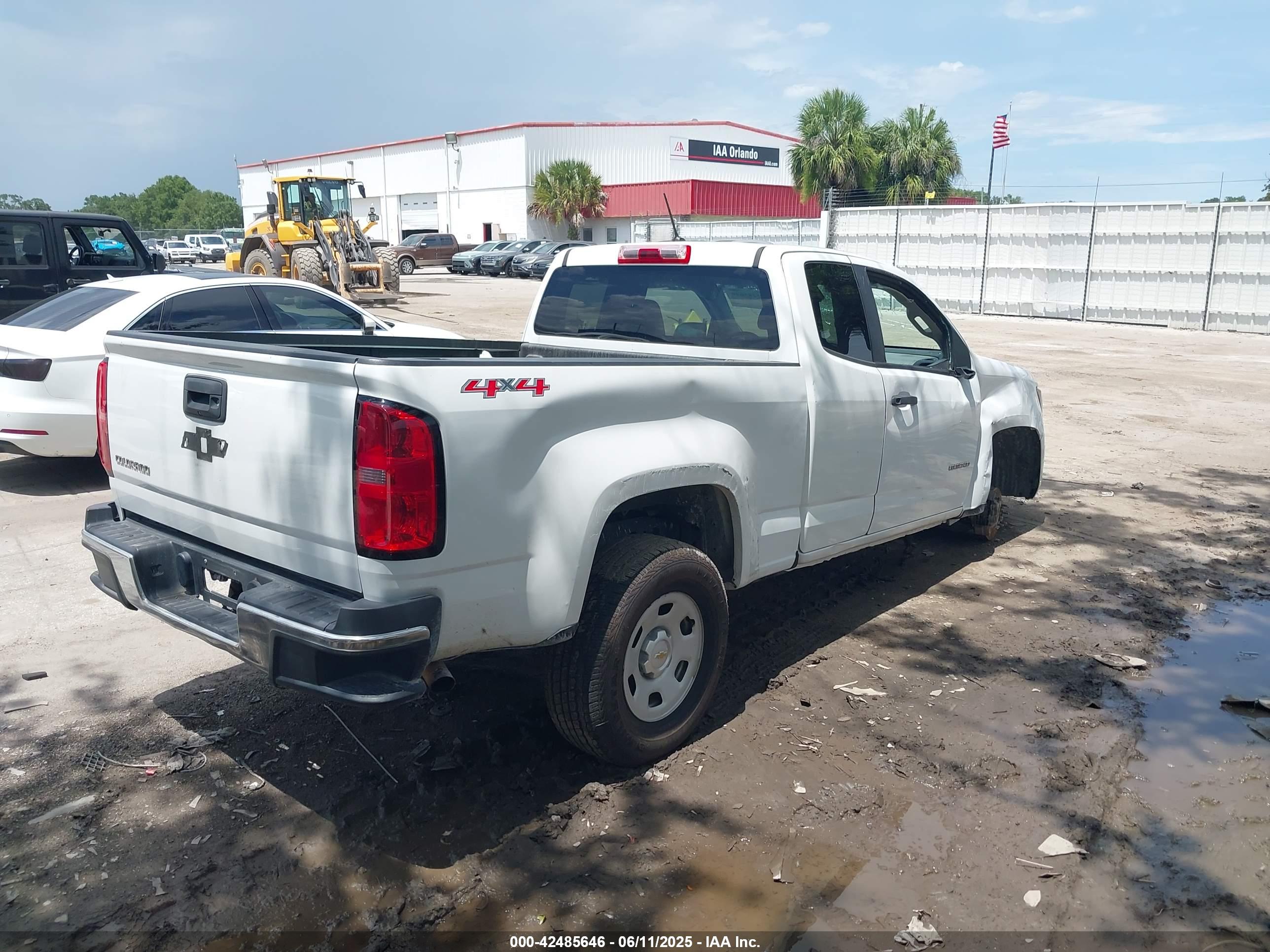 CHEVROLET COLORADO image 4