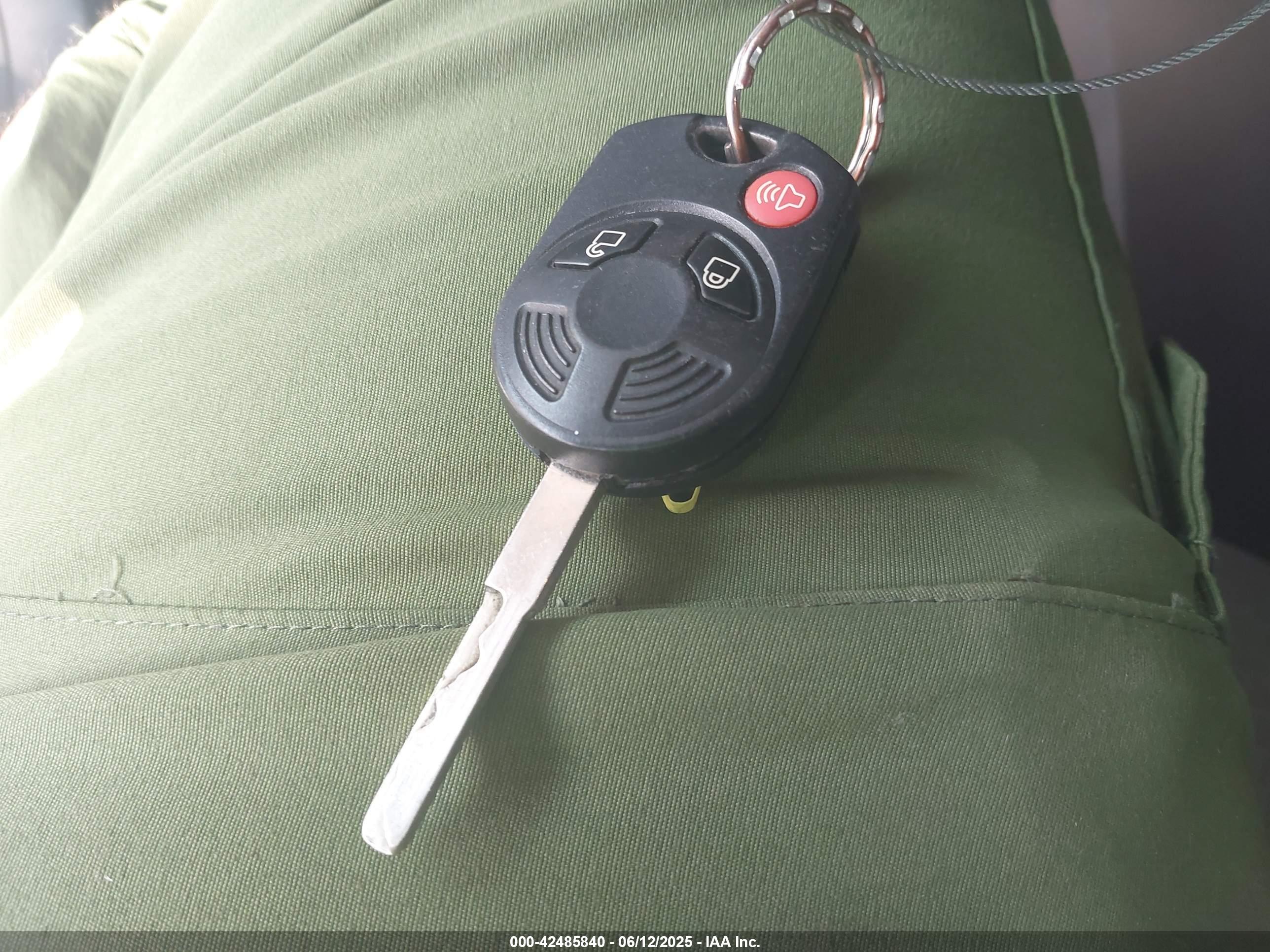 FORD ESCAPE image 11