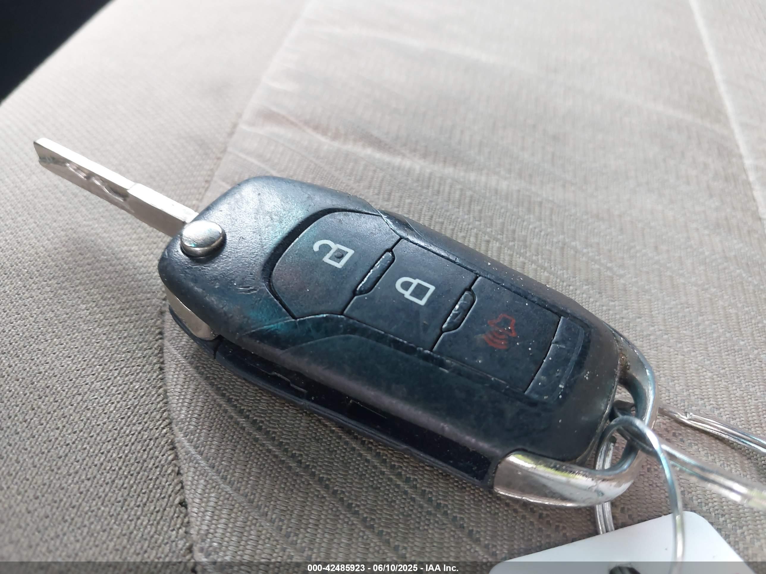 FORD EXPLORER image 11