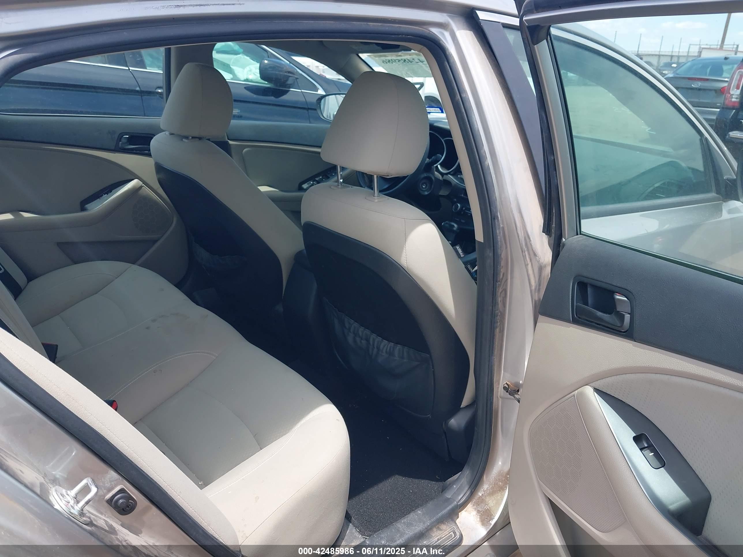 KIA OPTIMA image 8