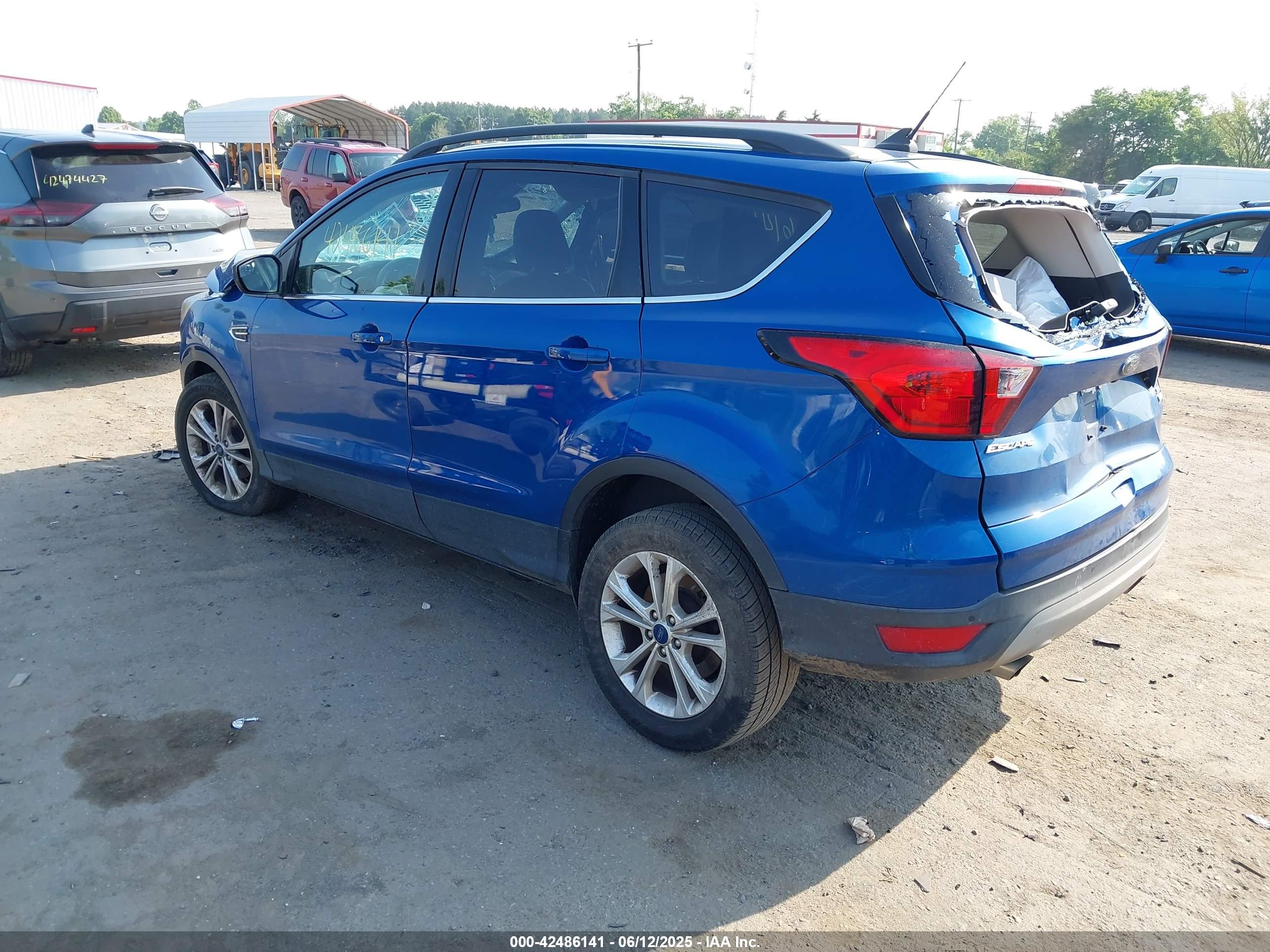 FORD ESCAPE image 3