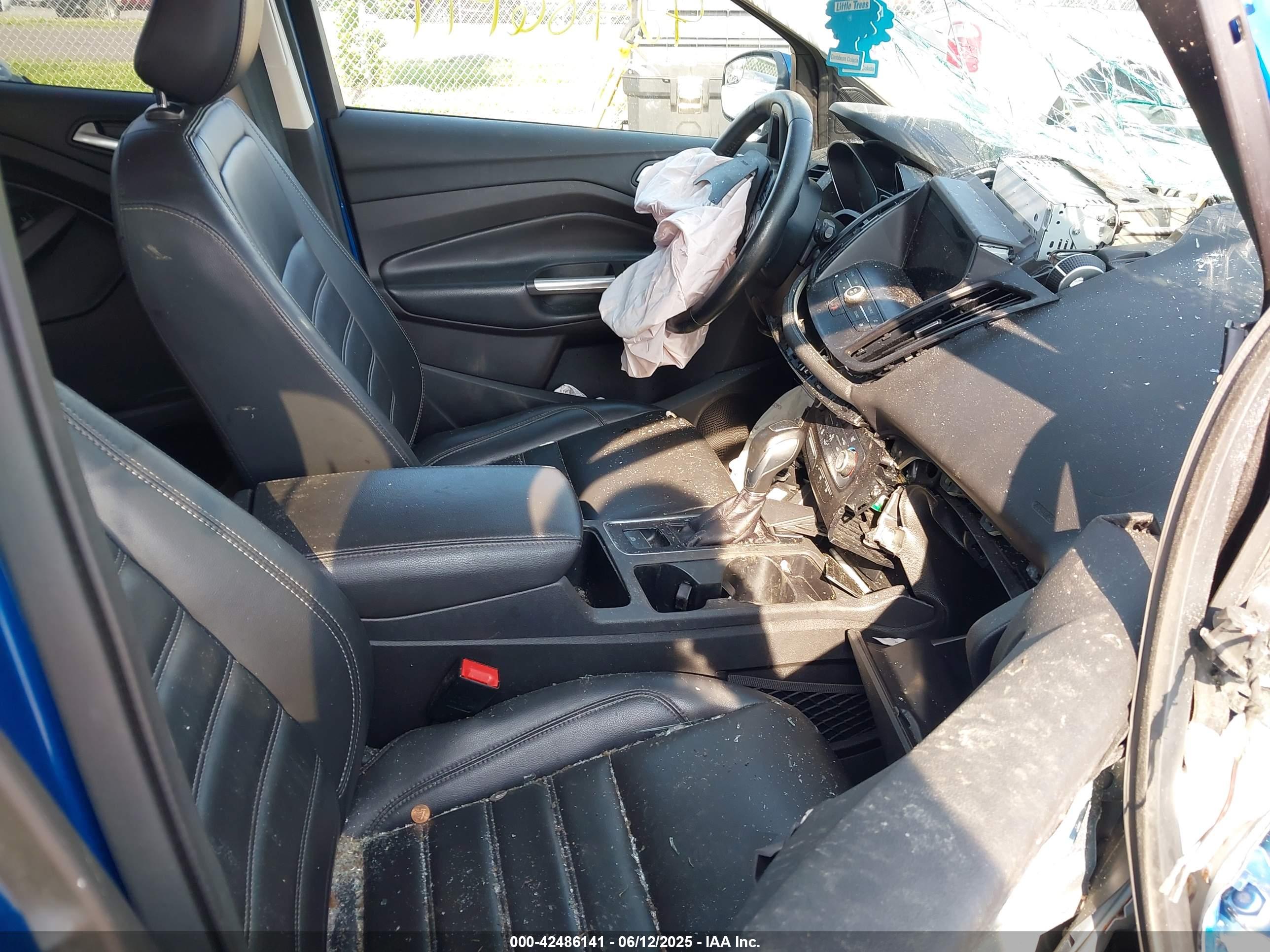 FORD ESCAPE image 5