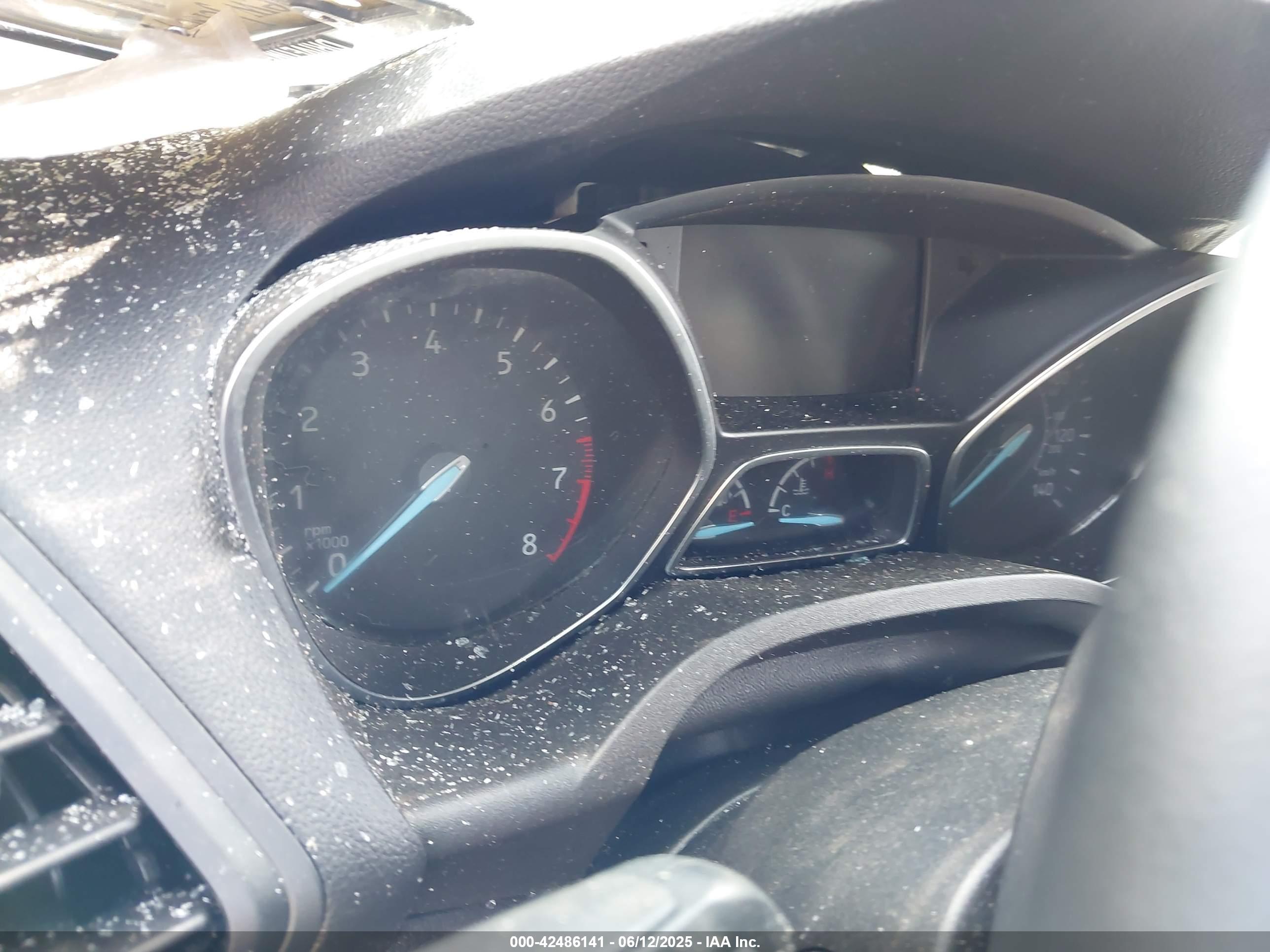 FORD ESCAPE image 7