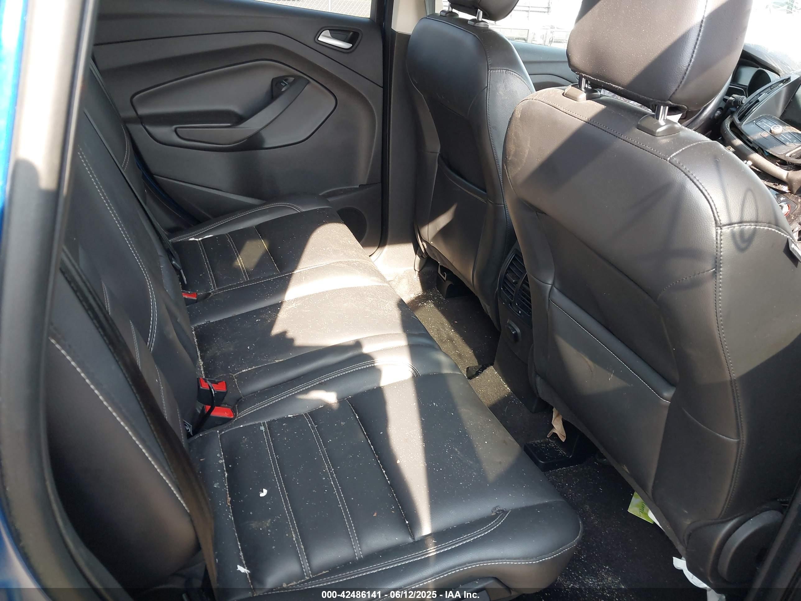 FORD ESCAPE image 8