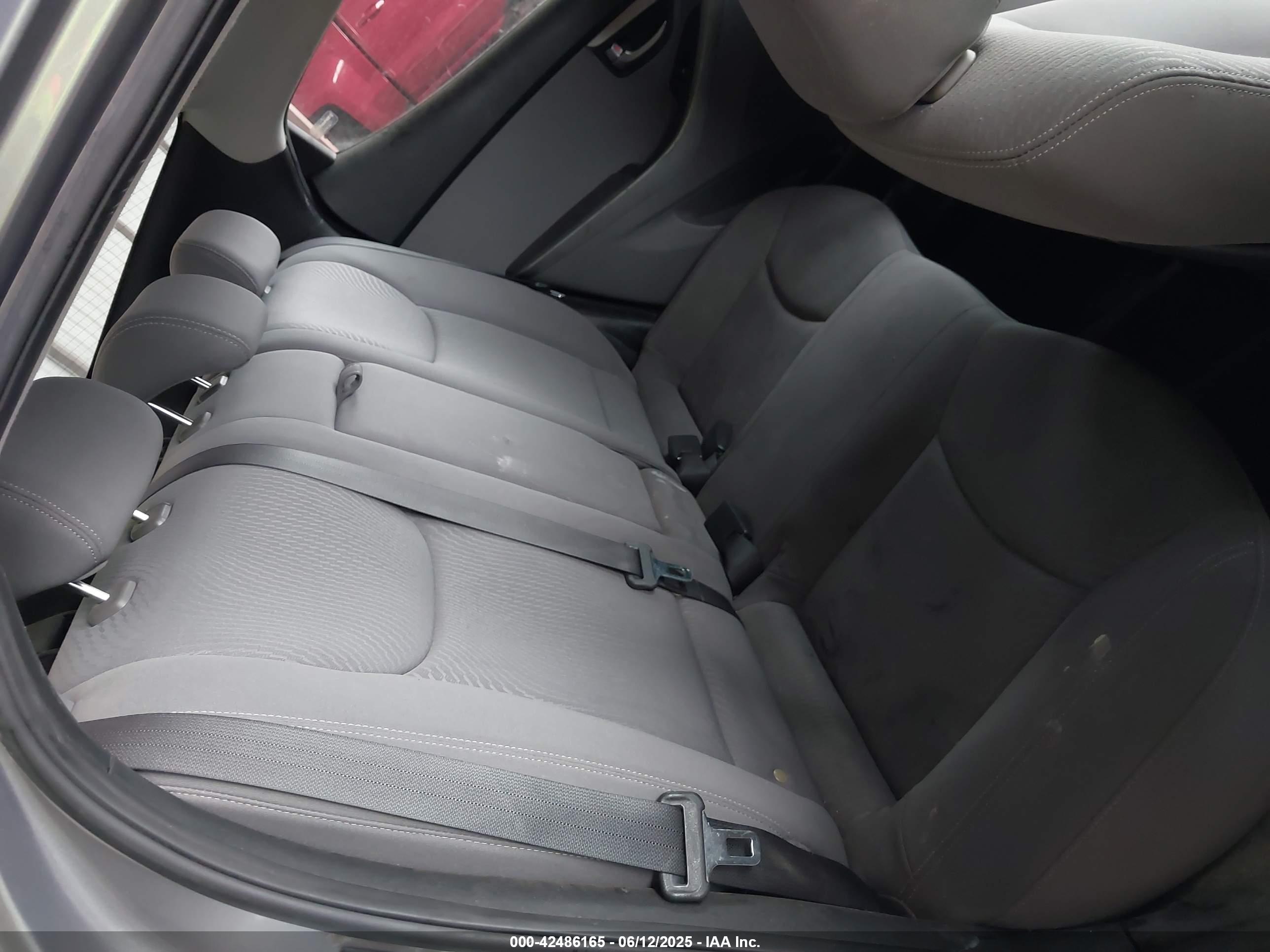 HYUNDAI ELANTRA image 8