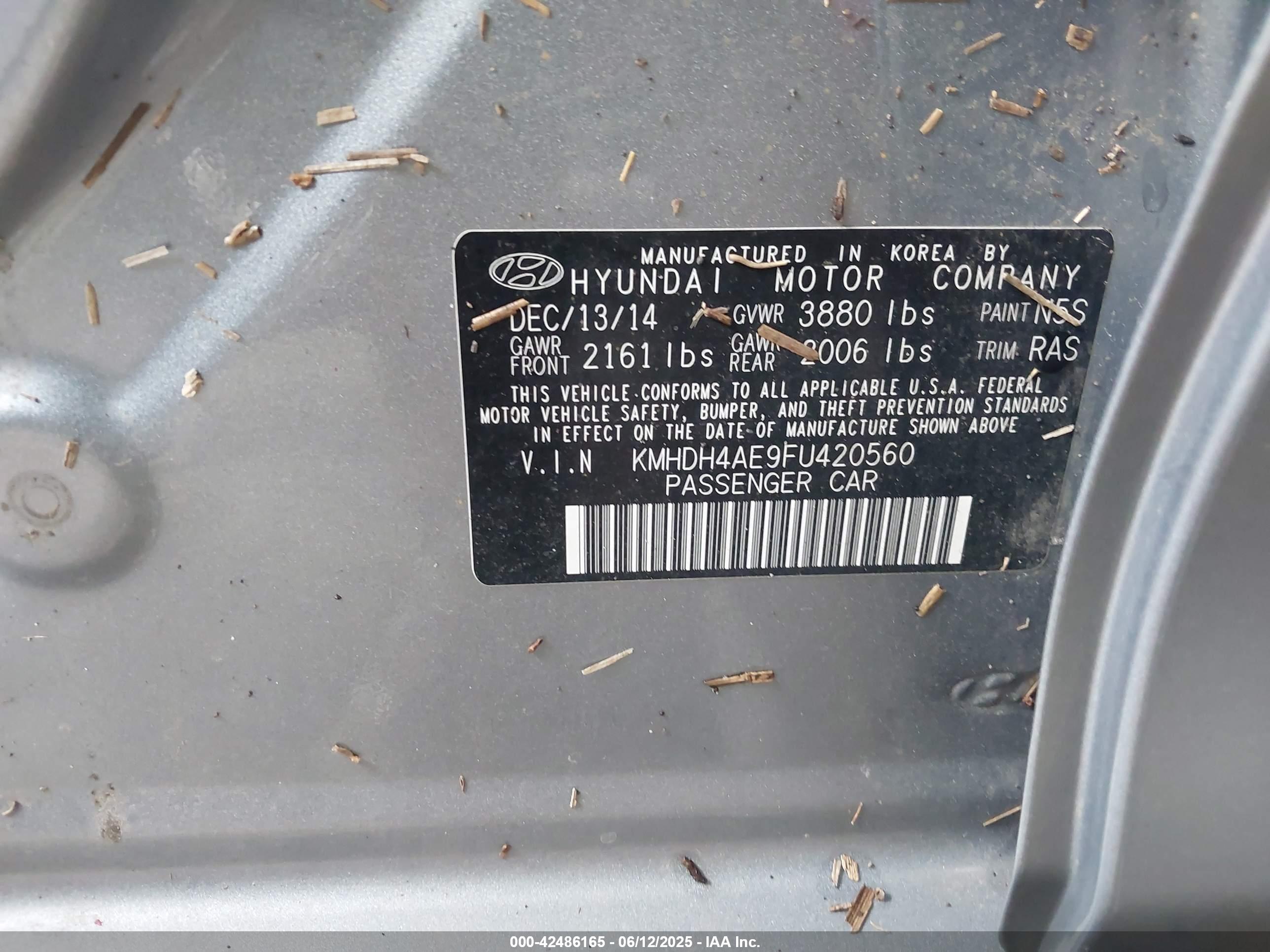 HYUNDAI ELANTRA image 9