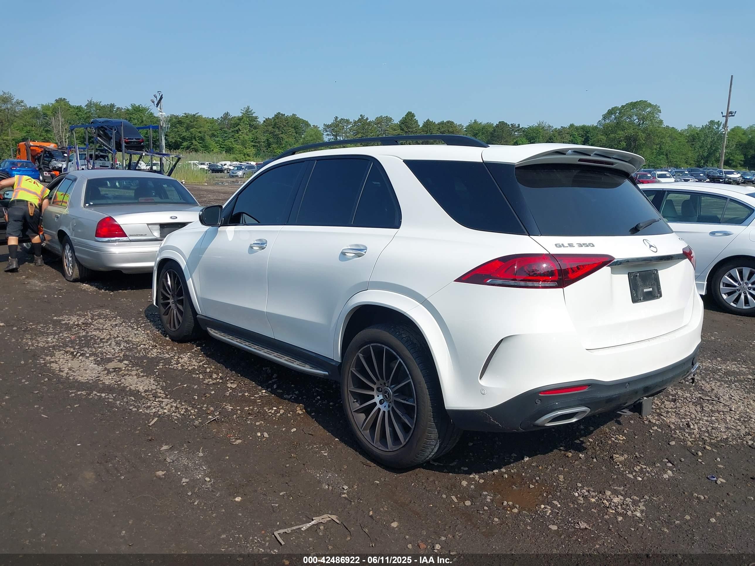 MERCEDES-BENZ GLE image 3