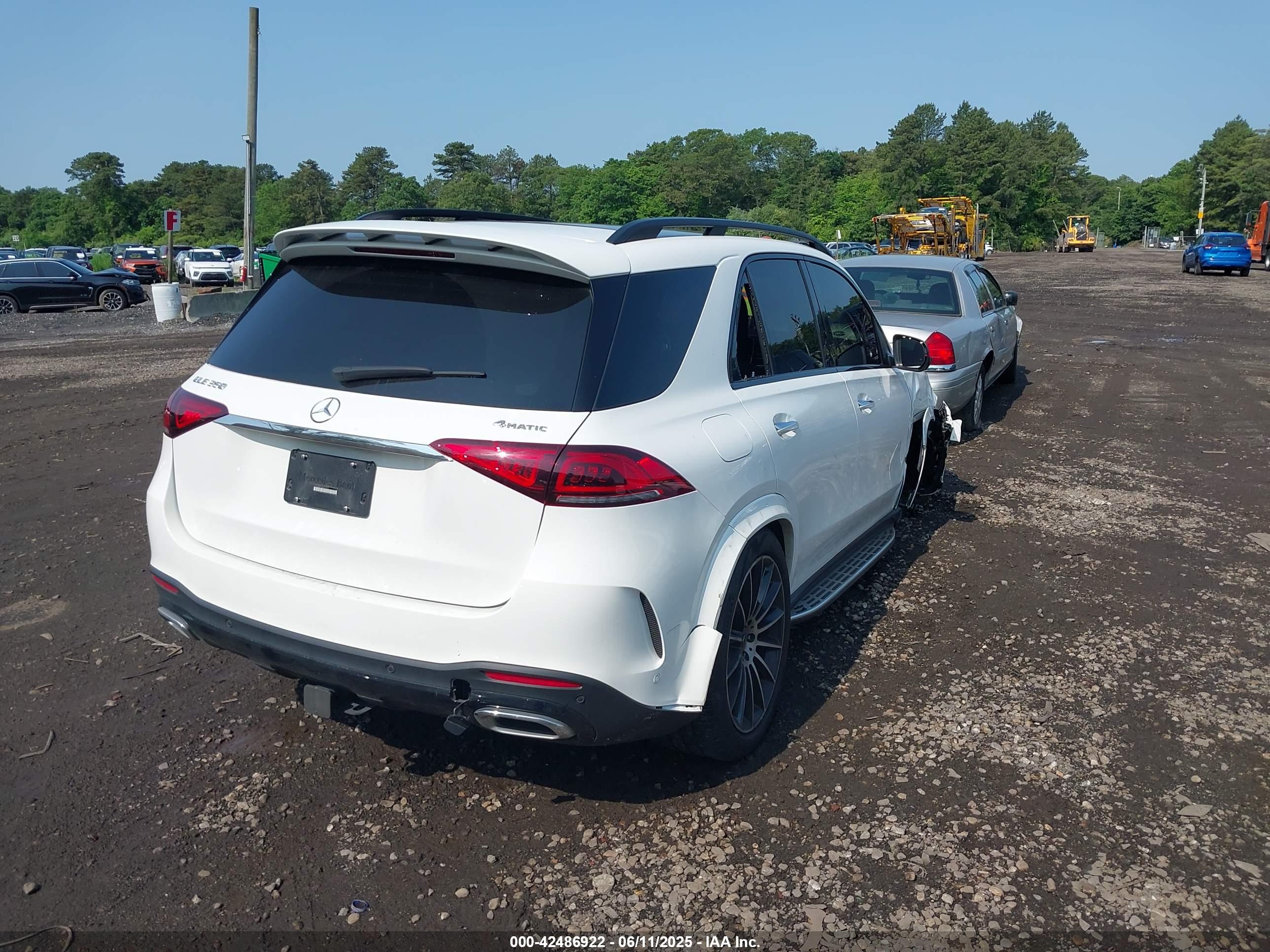 MERCEDES-BENZ GLE image 4