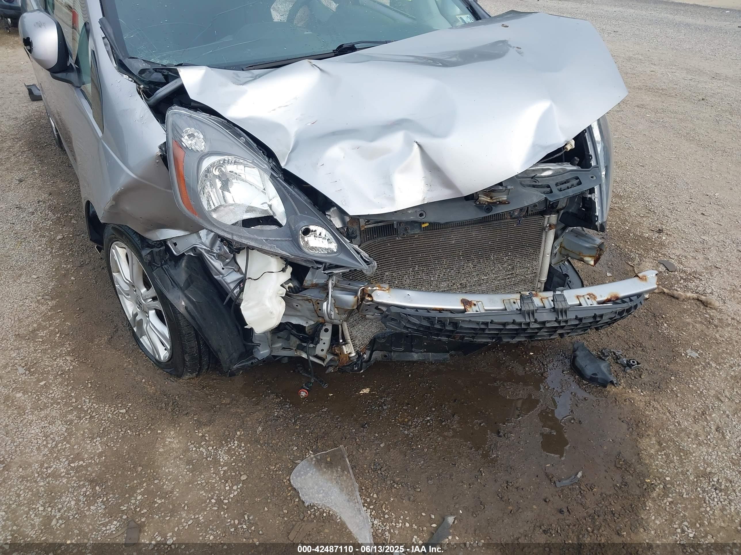 HONDA FIT image 6