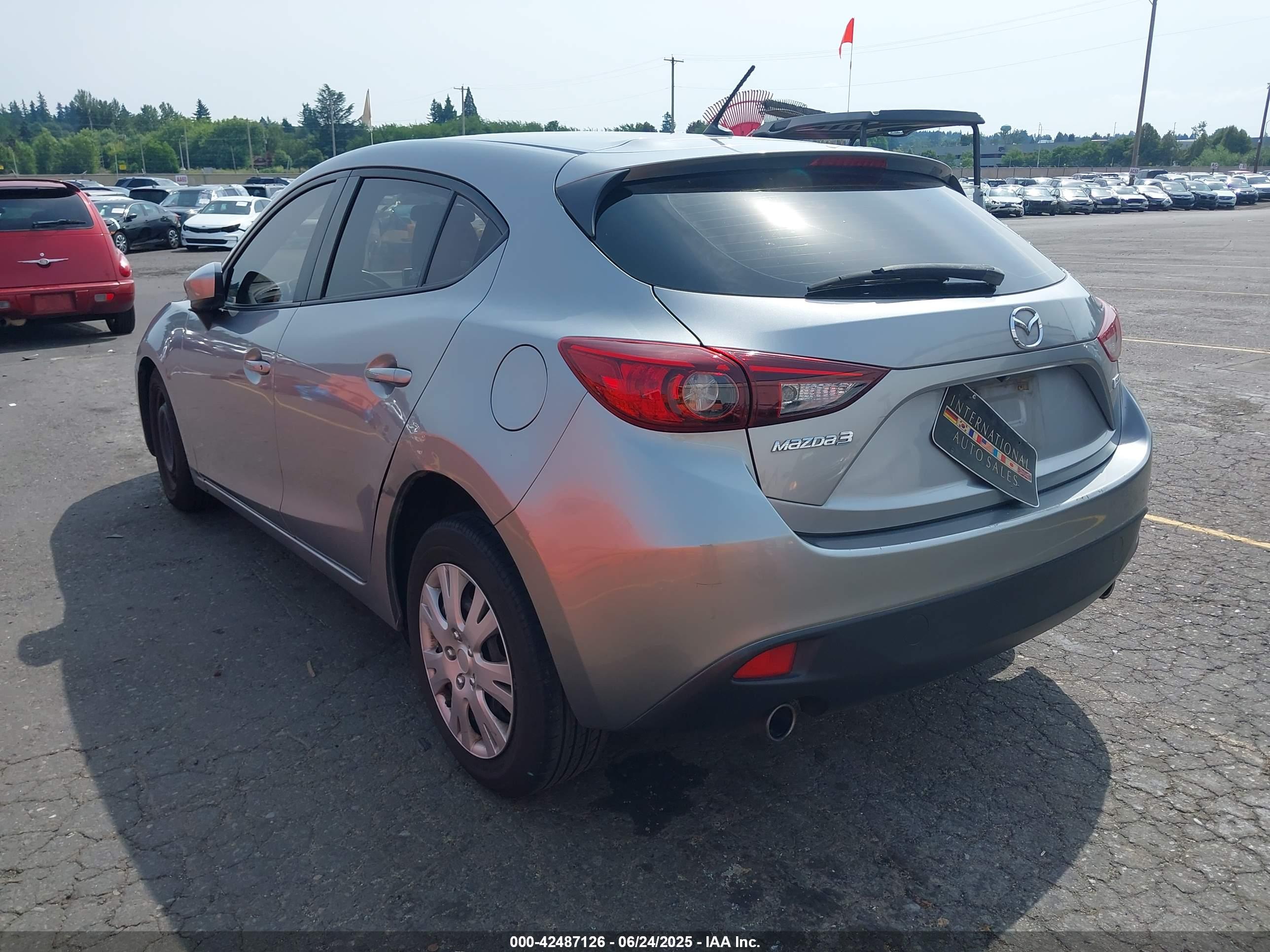 MAZDA MAZDA3 image 3