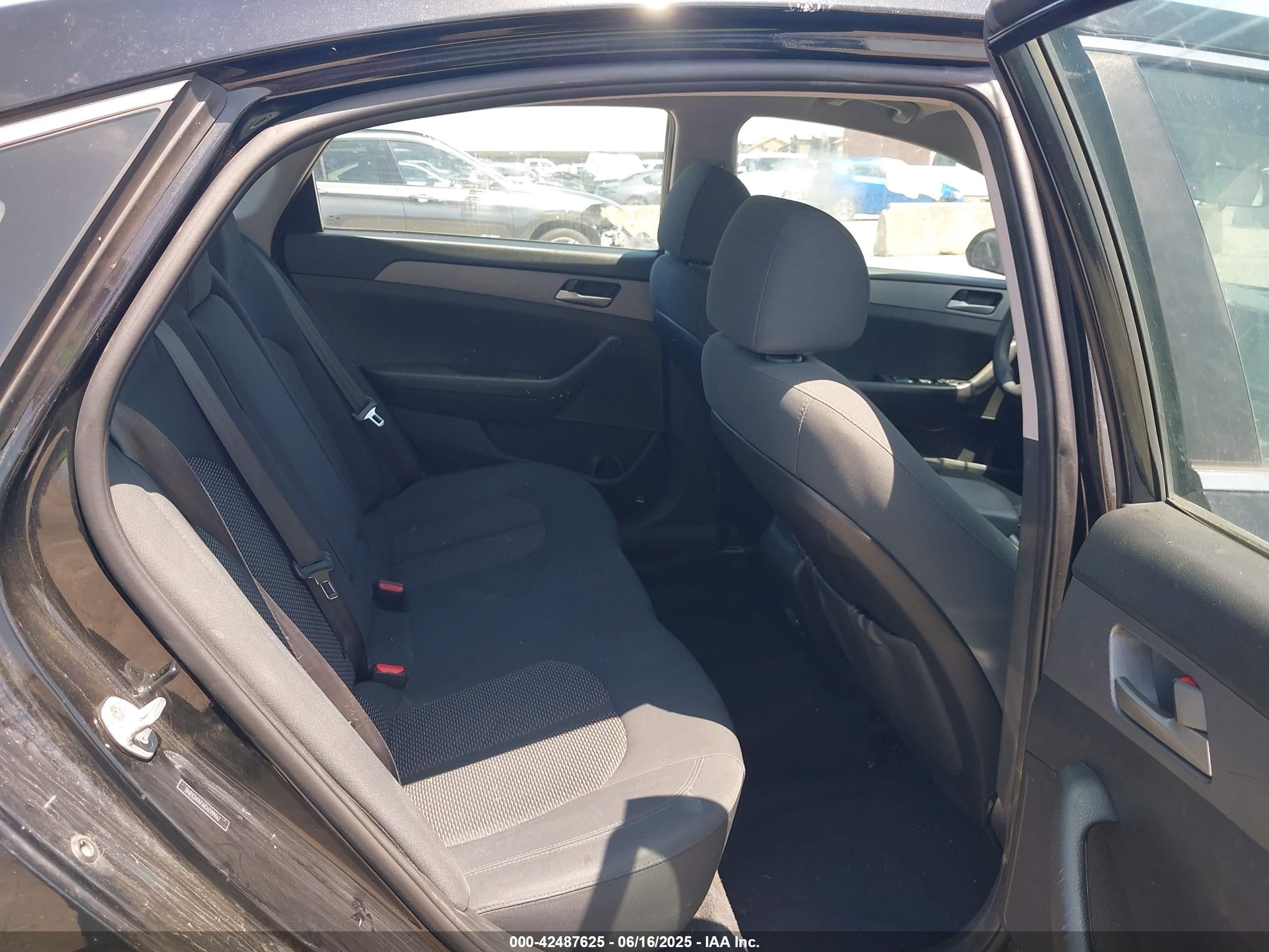 HYUNDAI SONATA image 8